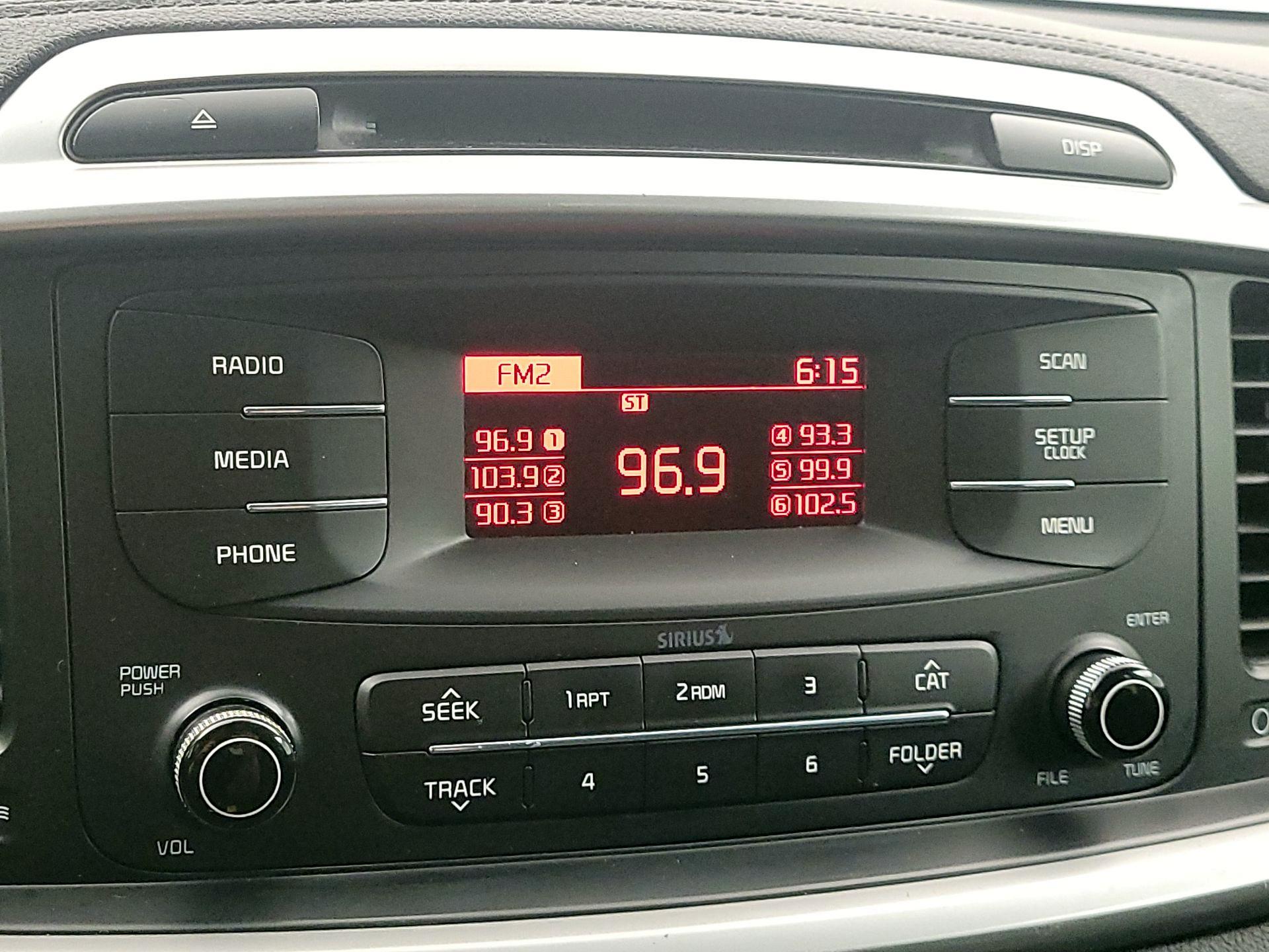 Thumbnail: 2016 Kia Sorento - 14