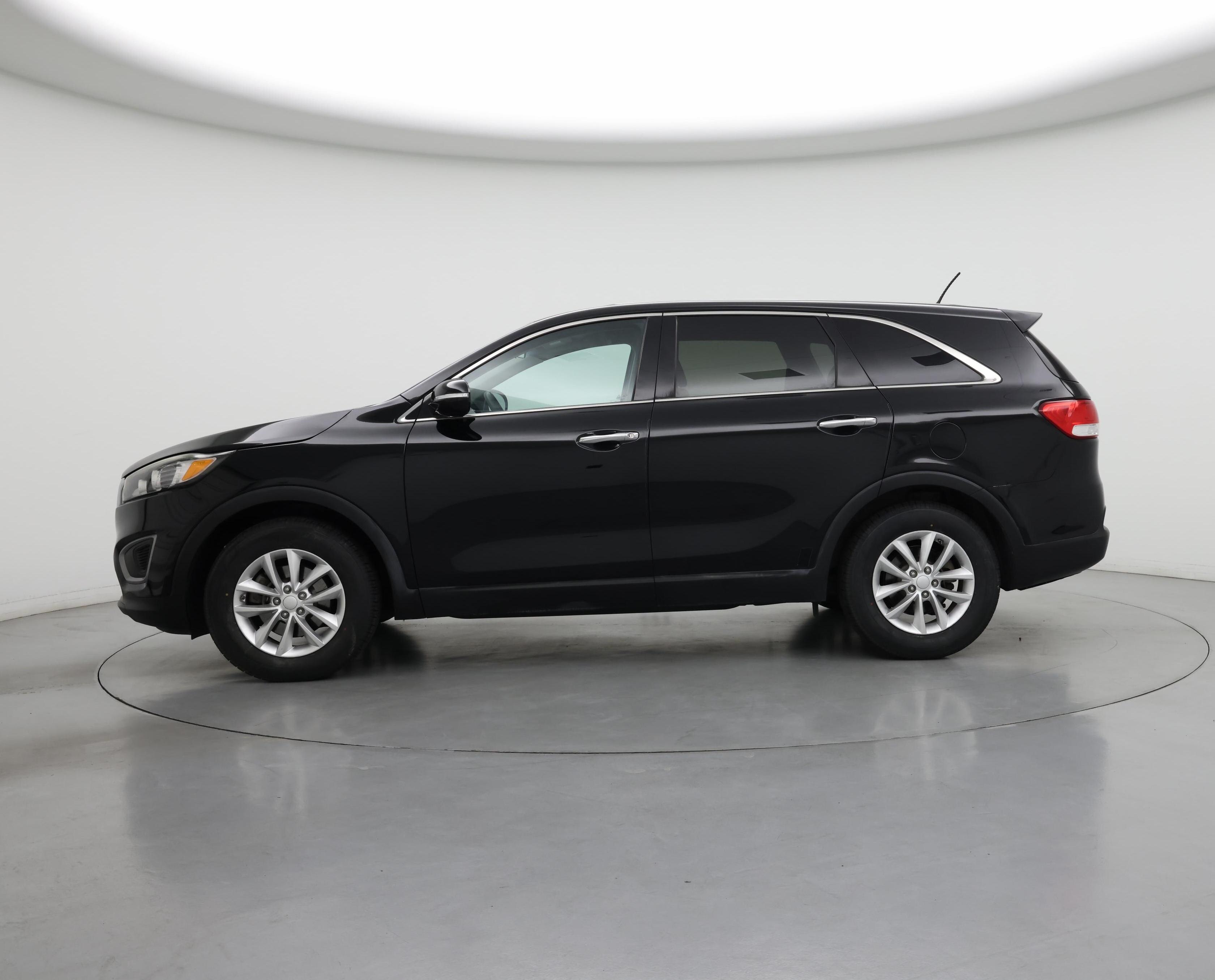 Thumbnail: 2016 Kia Sorento - 3