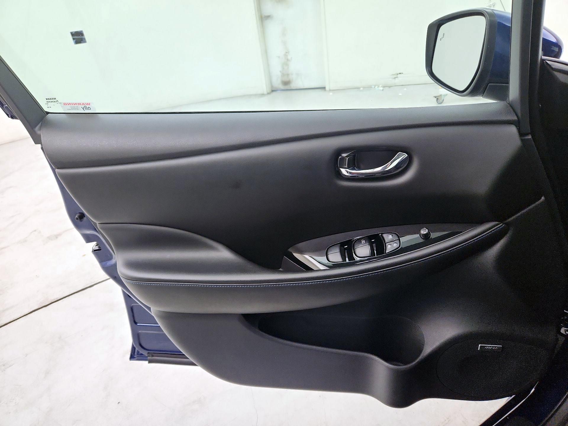 Thumbnail: 2019 Nissan Leaf - 12