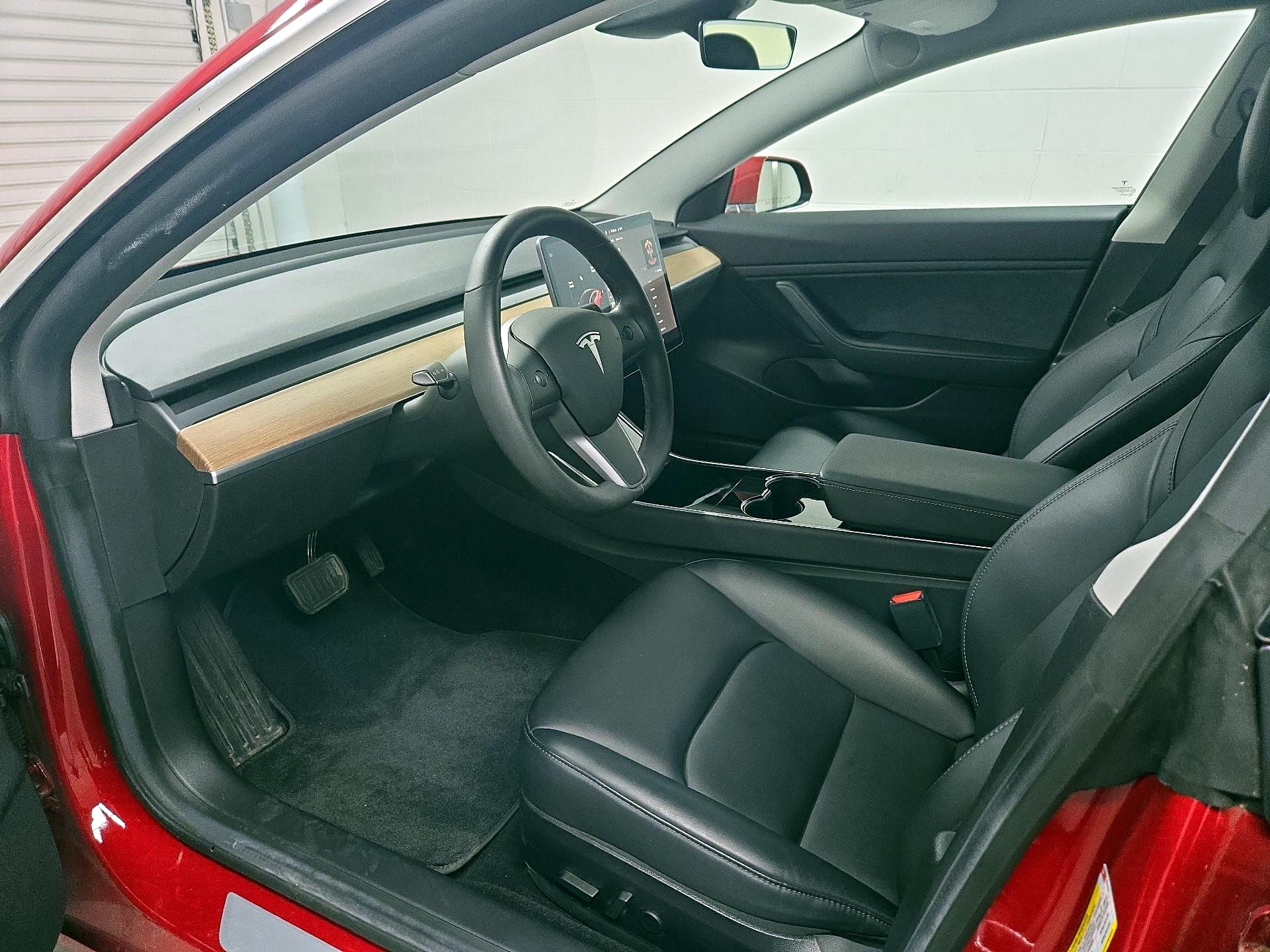 Thumbnail: 2019 Tesla Model 3 - 11