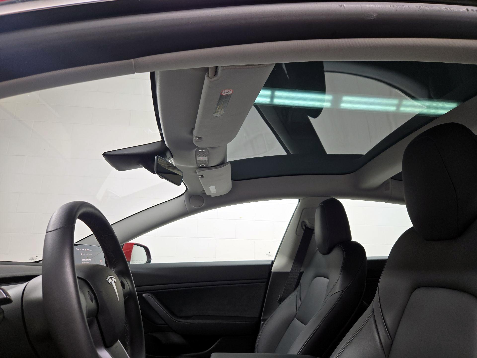 Thumbnail: 2019 Tesla Model 3 - 20