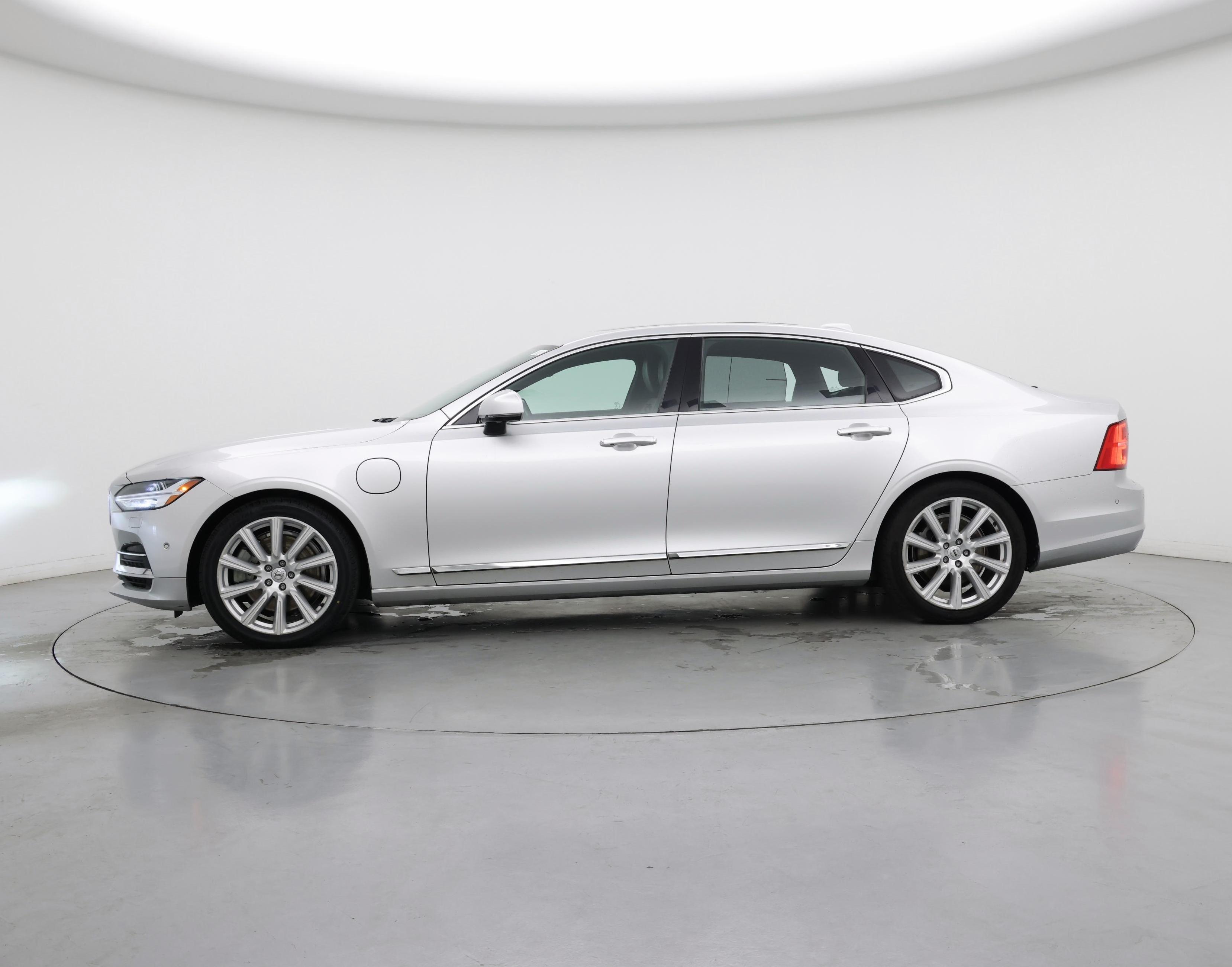 Thumbnail: 2018 Volvo S90 - 3