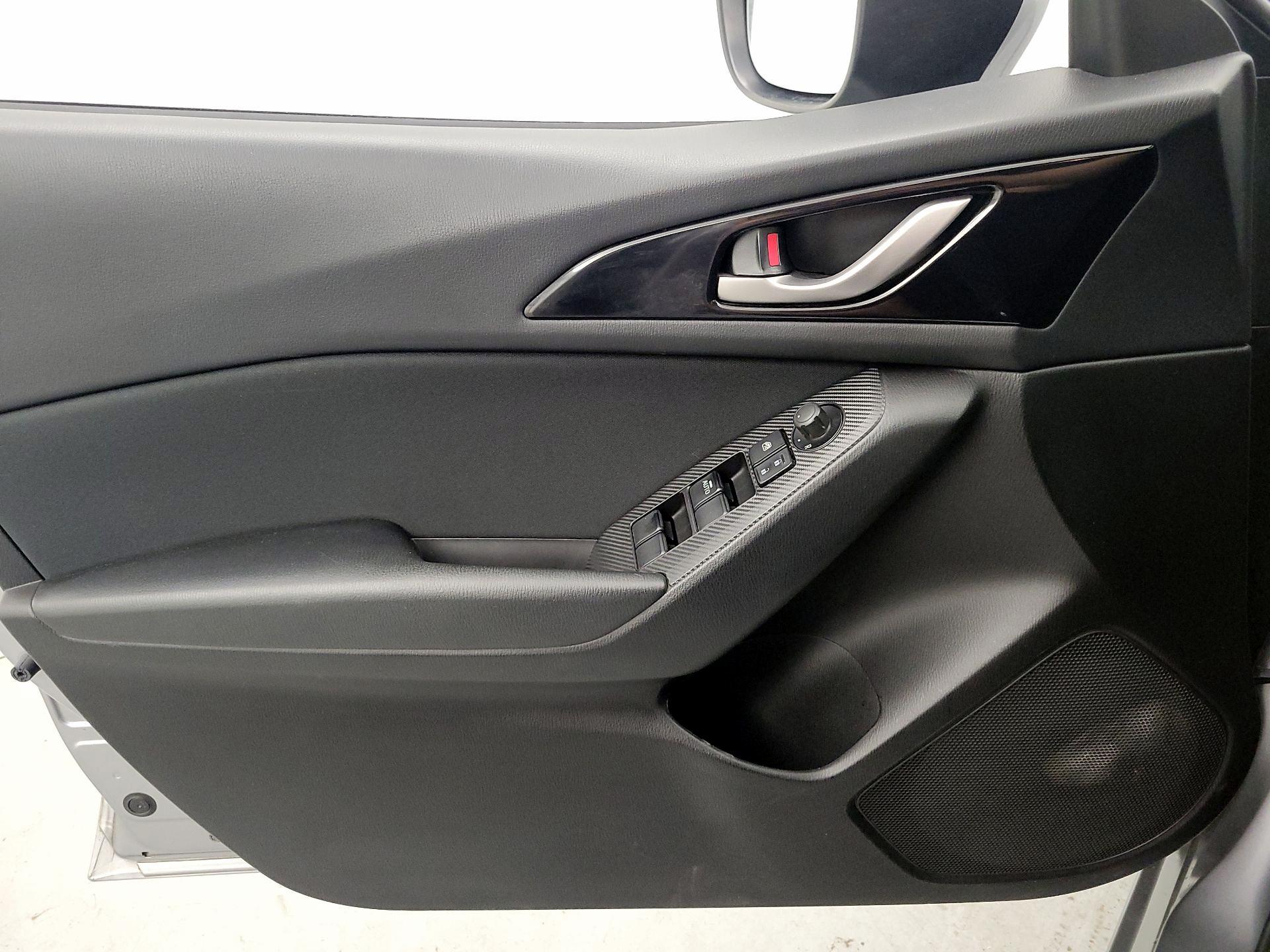 Thumbnail: 2016 Mazda Mazda3 - 12