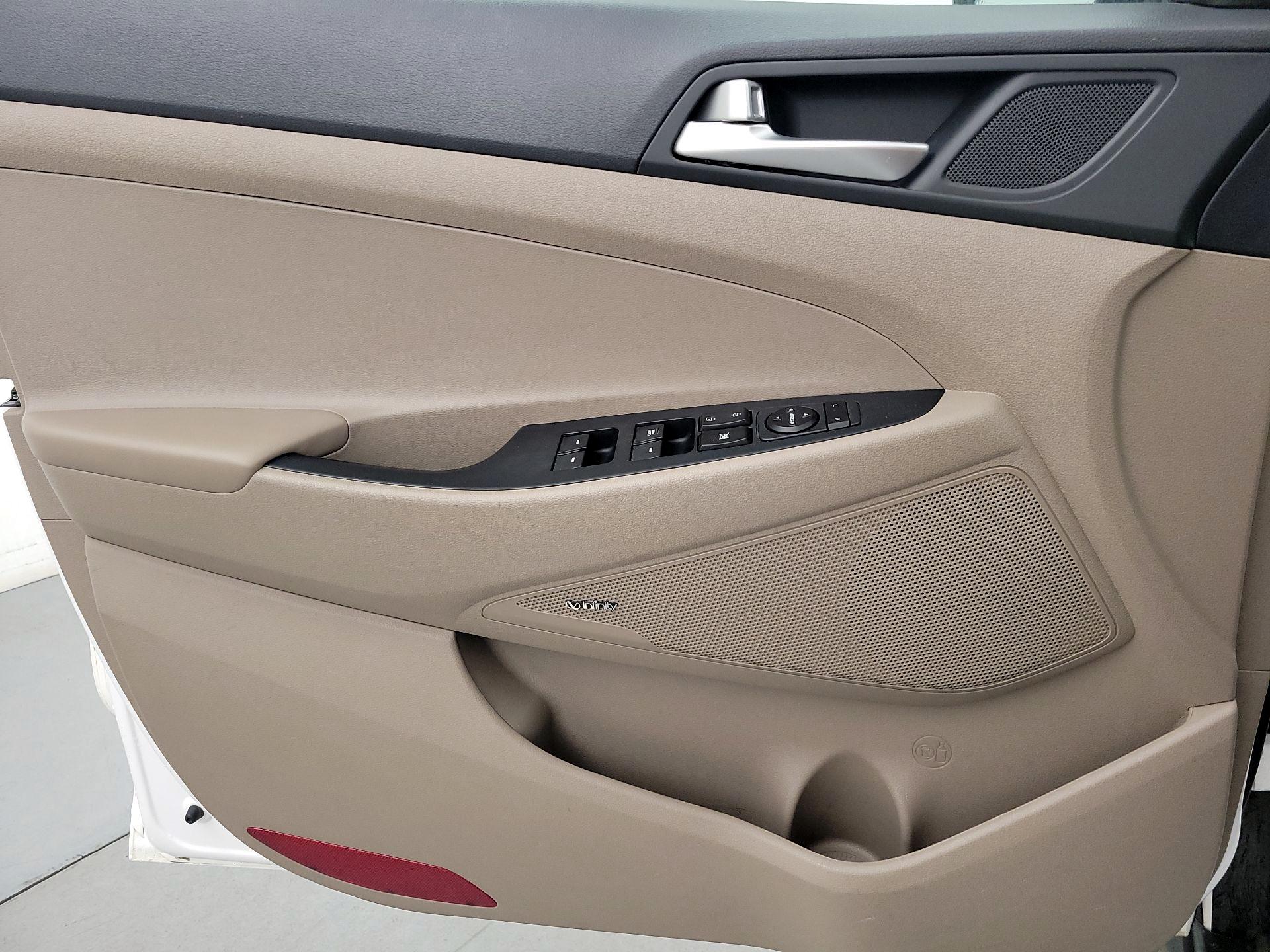 Thumbnail: 2020 Hyundai Tucson - 12