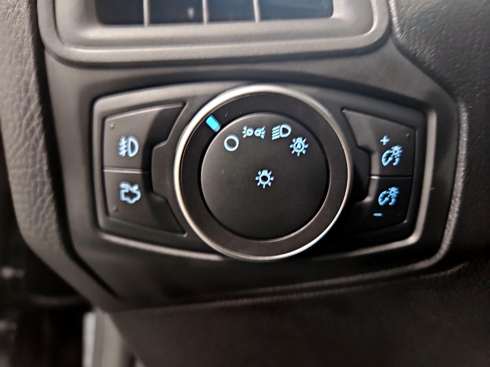 Thumbnail: 2018 Ford Focus - 13