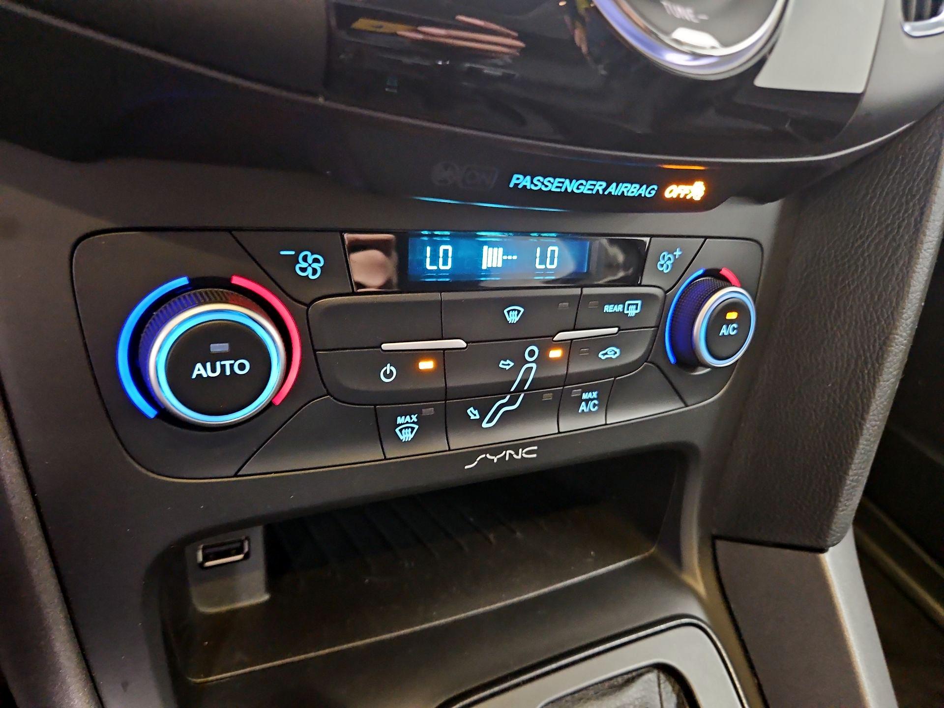 Thumbnail: 2018 Ford Focus - 16