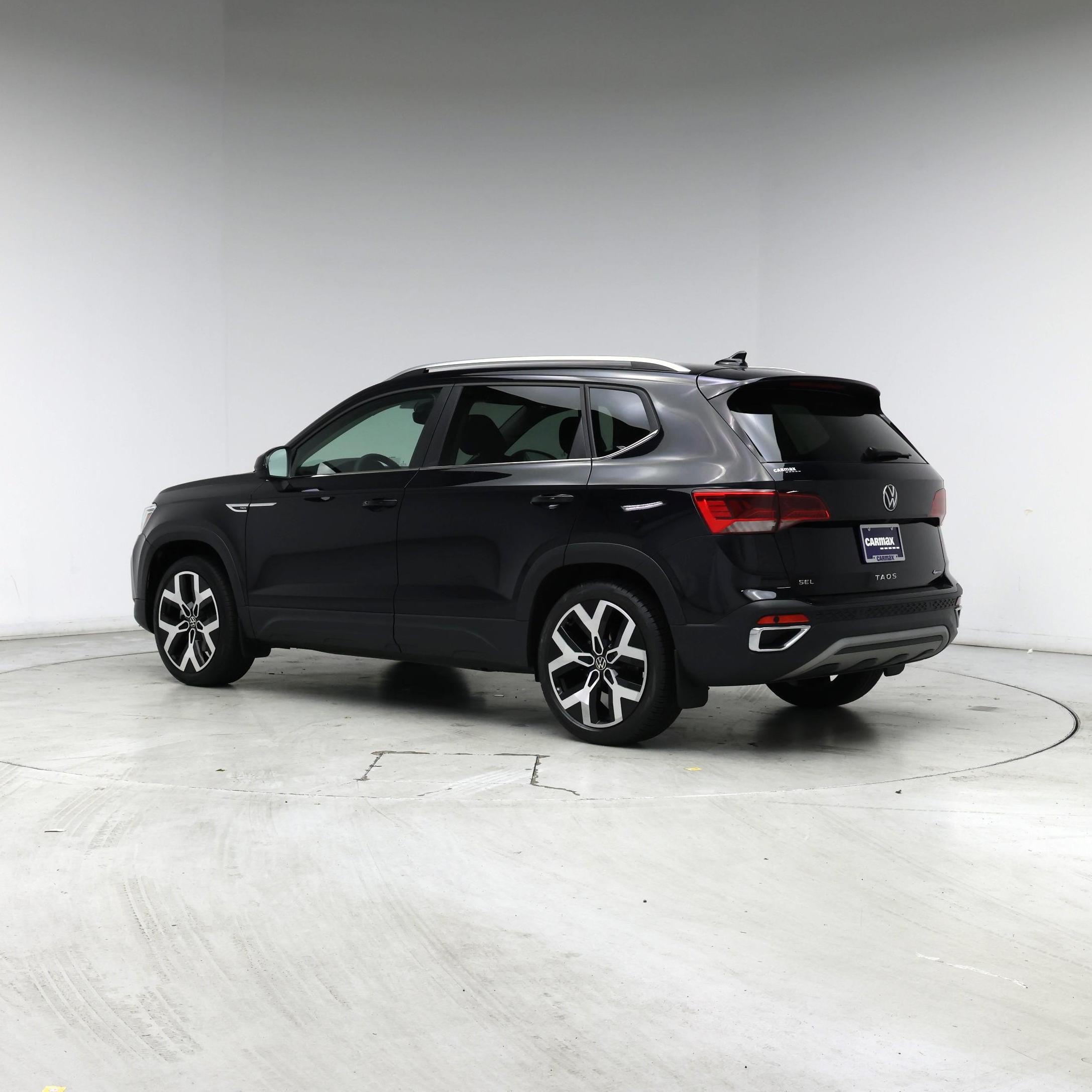 Thumbnail: 2022 Volkswagen Taos - 2