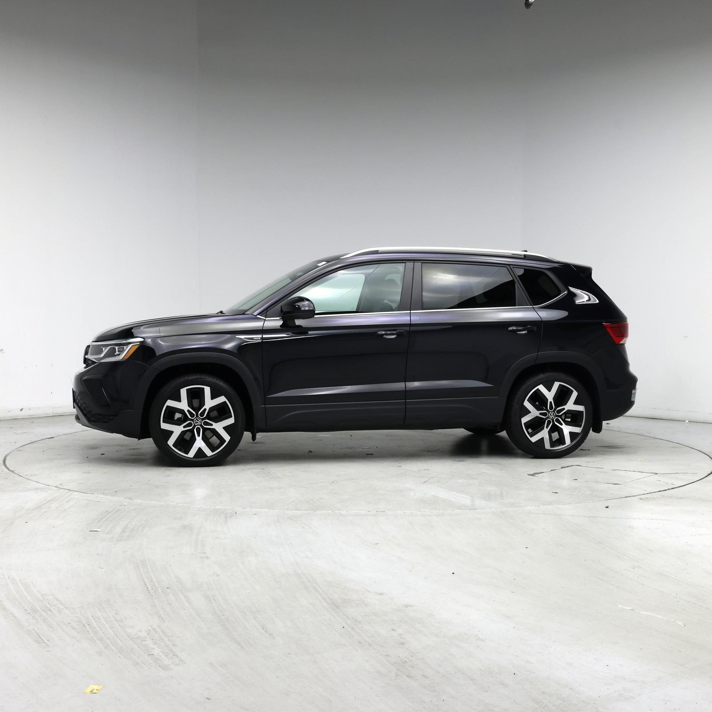Thumbnail: 2022 Volkswagen Taos - 3