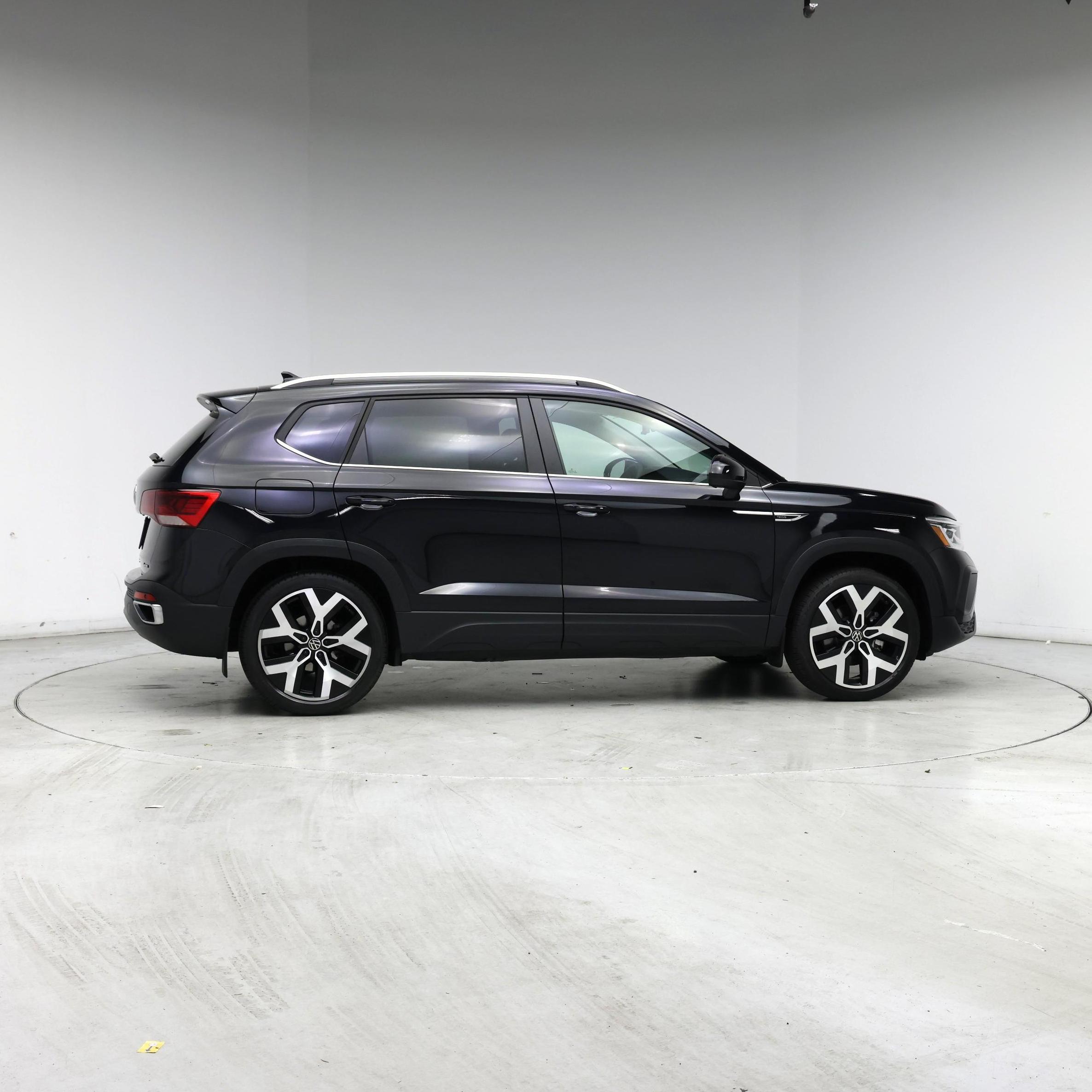 Thumbnail: 2022 Volkswagen Taos - 7