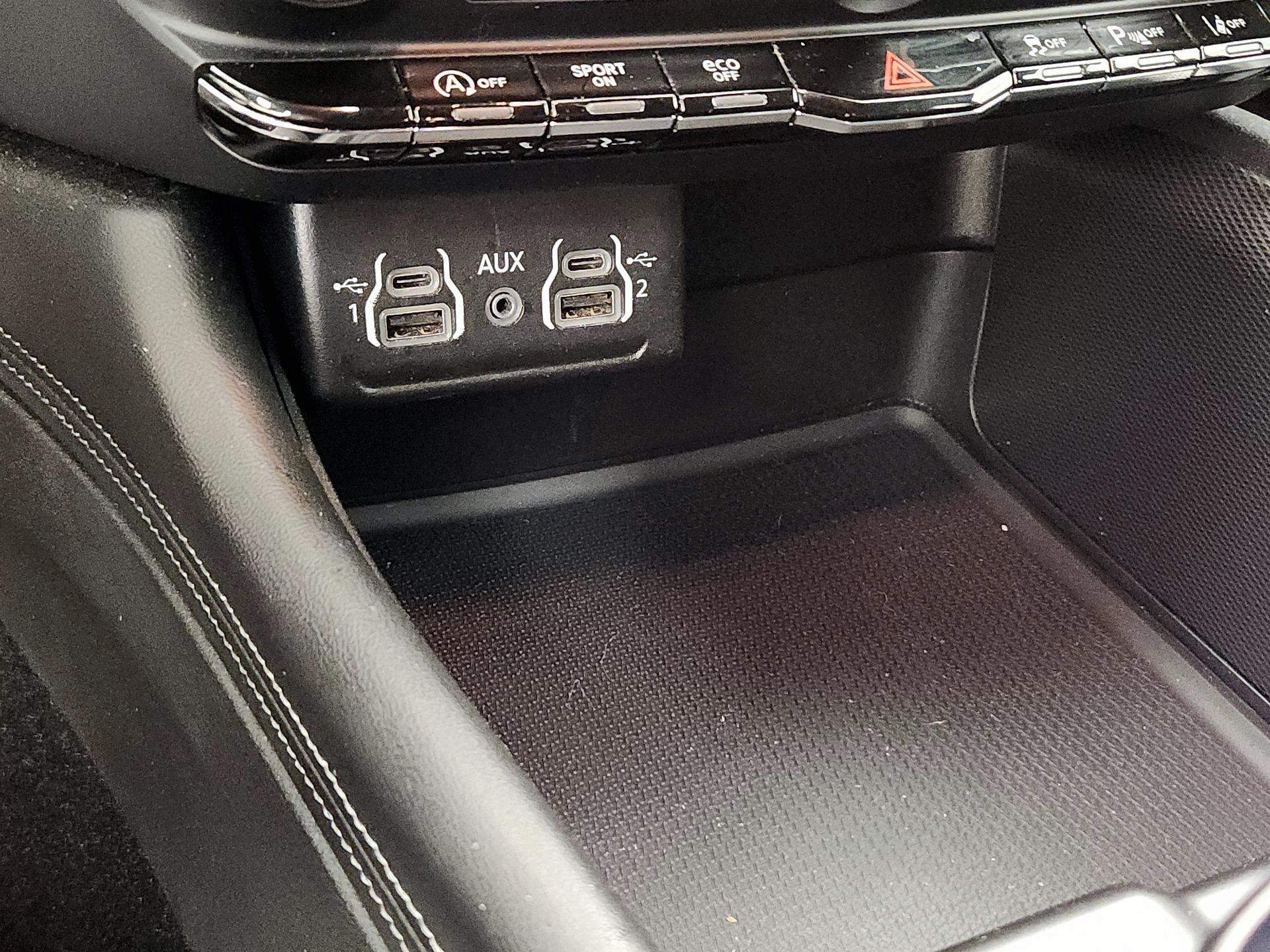 Thumbnail: 2022 Dodge Durango - 18
