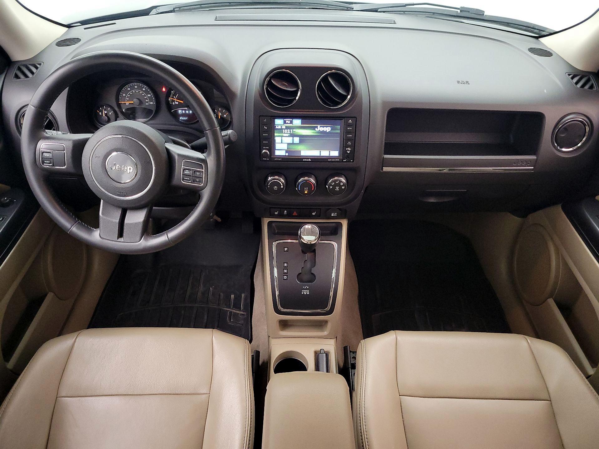 Thumbnail: 2015 Jeep Patriot - 9