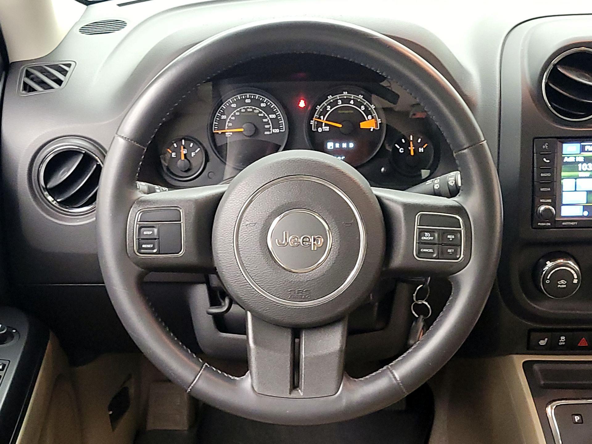 Thumbnail: 2015 Jeep Patriot - 10