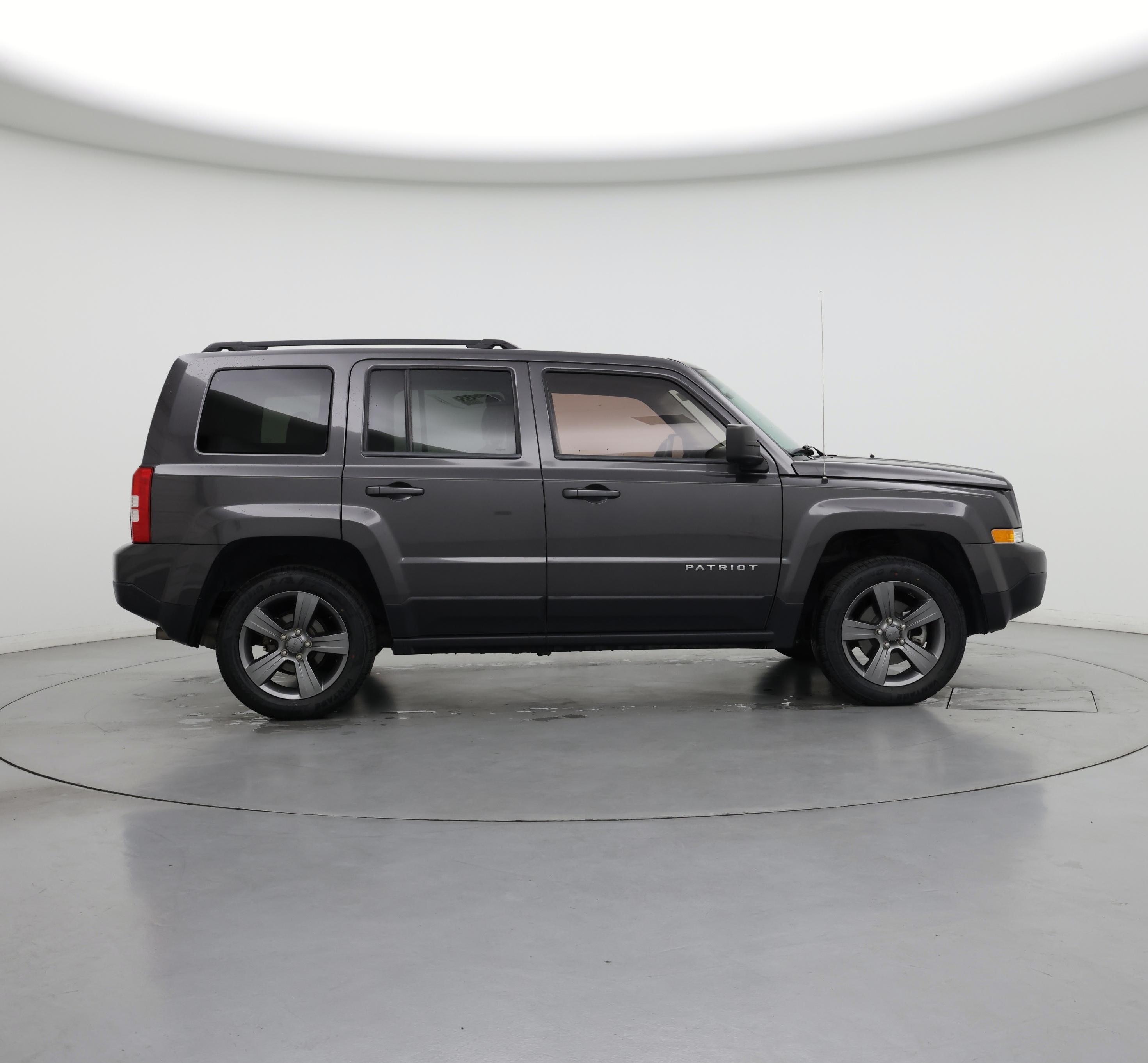 Thumbnail: 2015 Jeep Patriot - 7