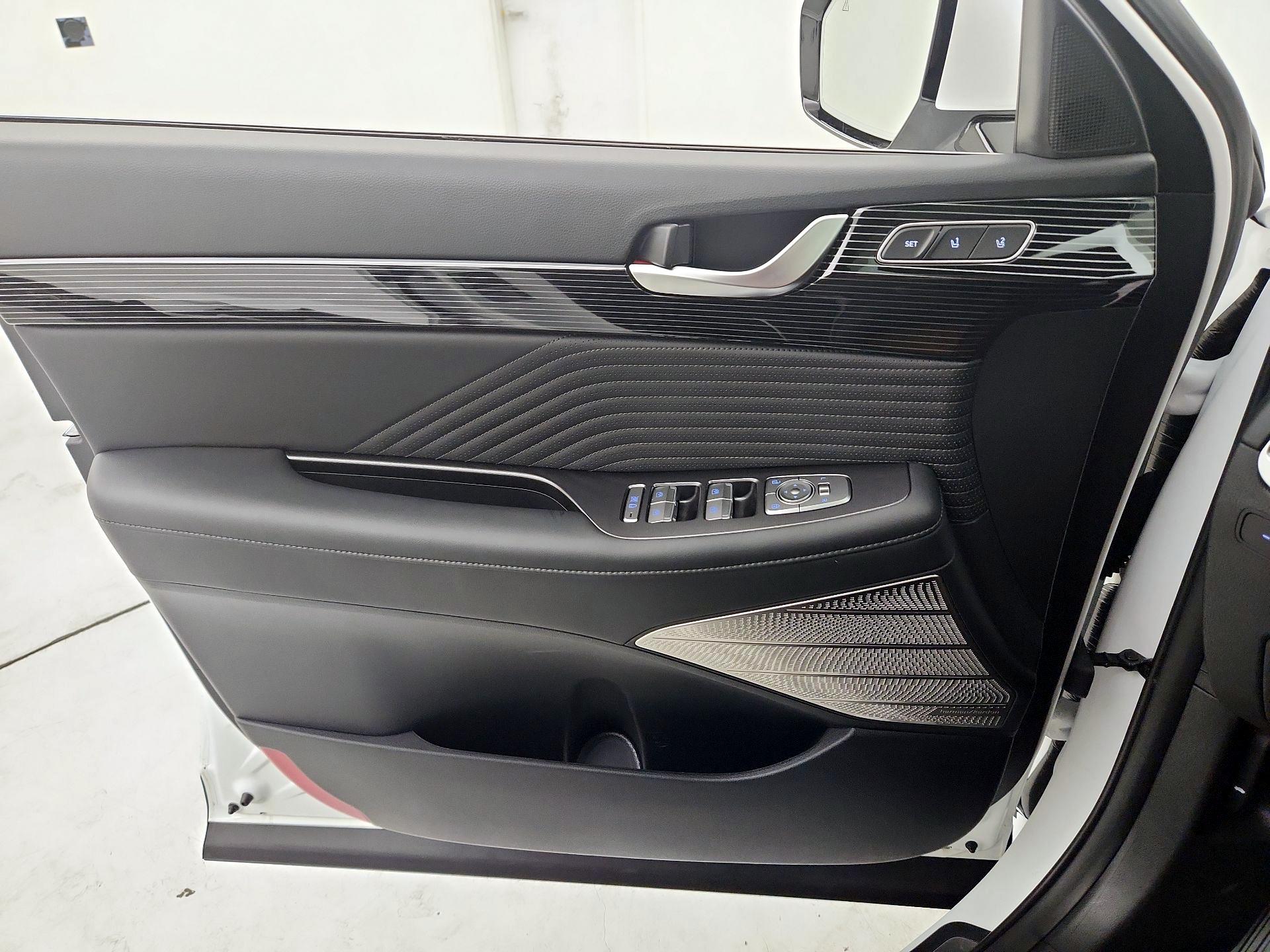 Thumbnail: 2025 Hyundai Palisade - 12