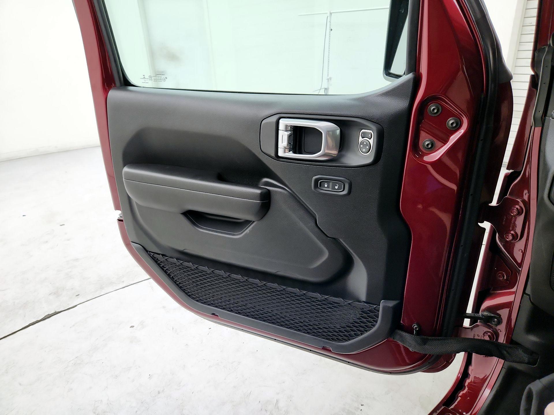 Thumbnail: 2021 Jeep Wrangler - 12
