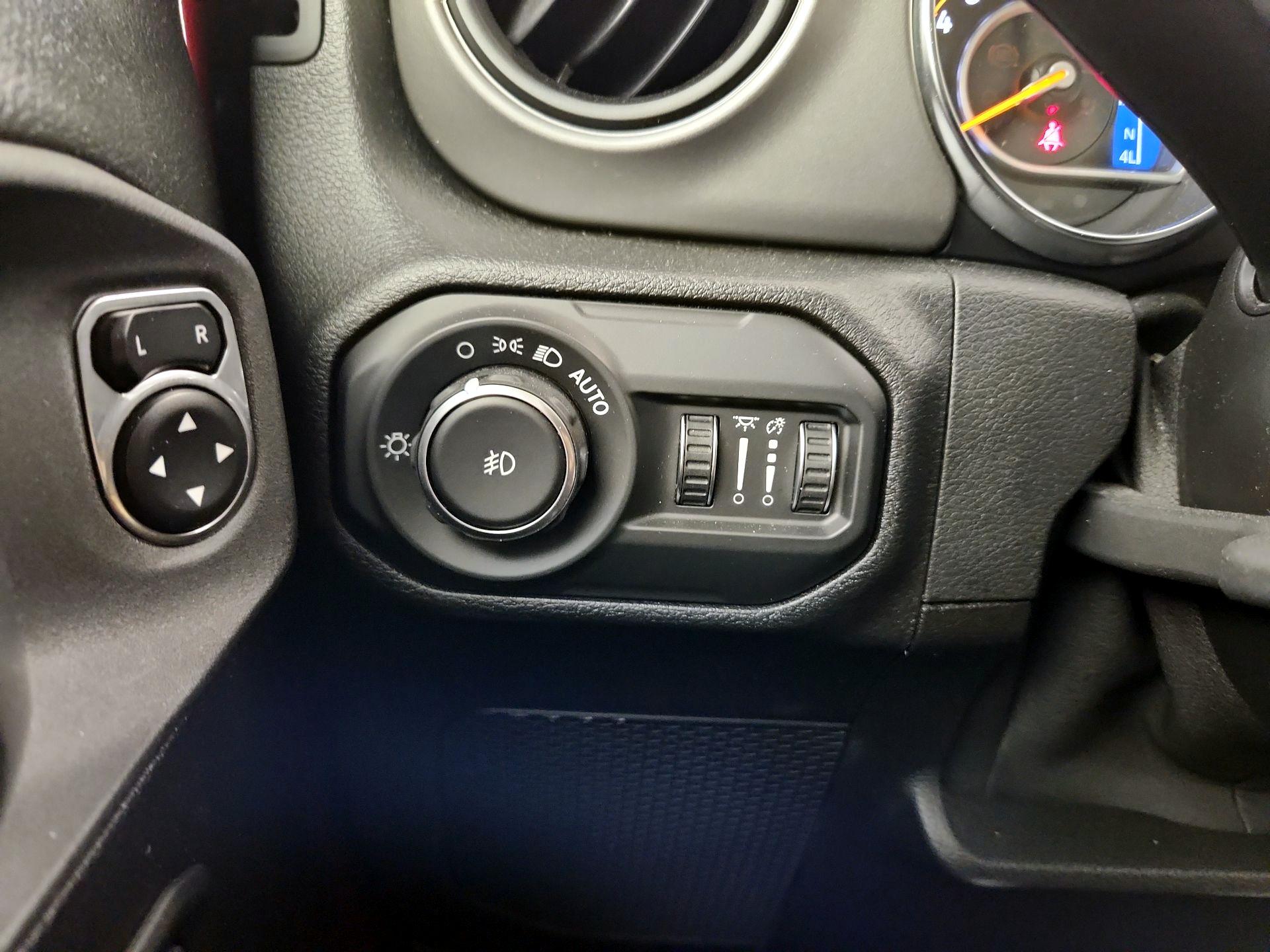 Thumbnail: 2021 Jeep Wrangler - 13