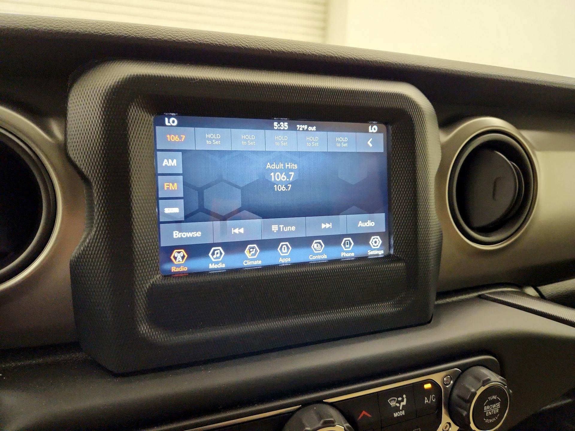 Thumbnail: 2021 Jeep Wrangler - 15