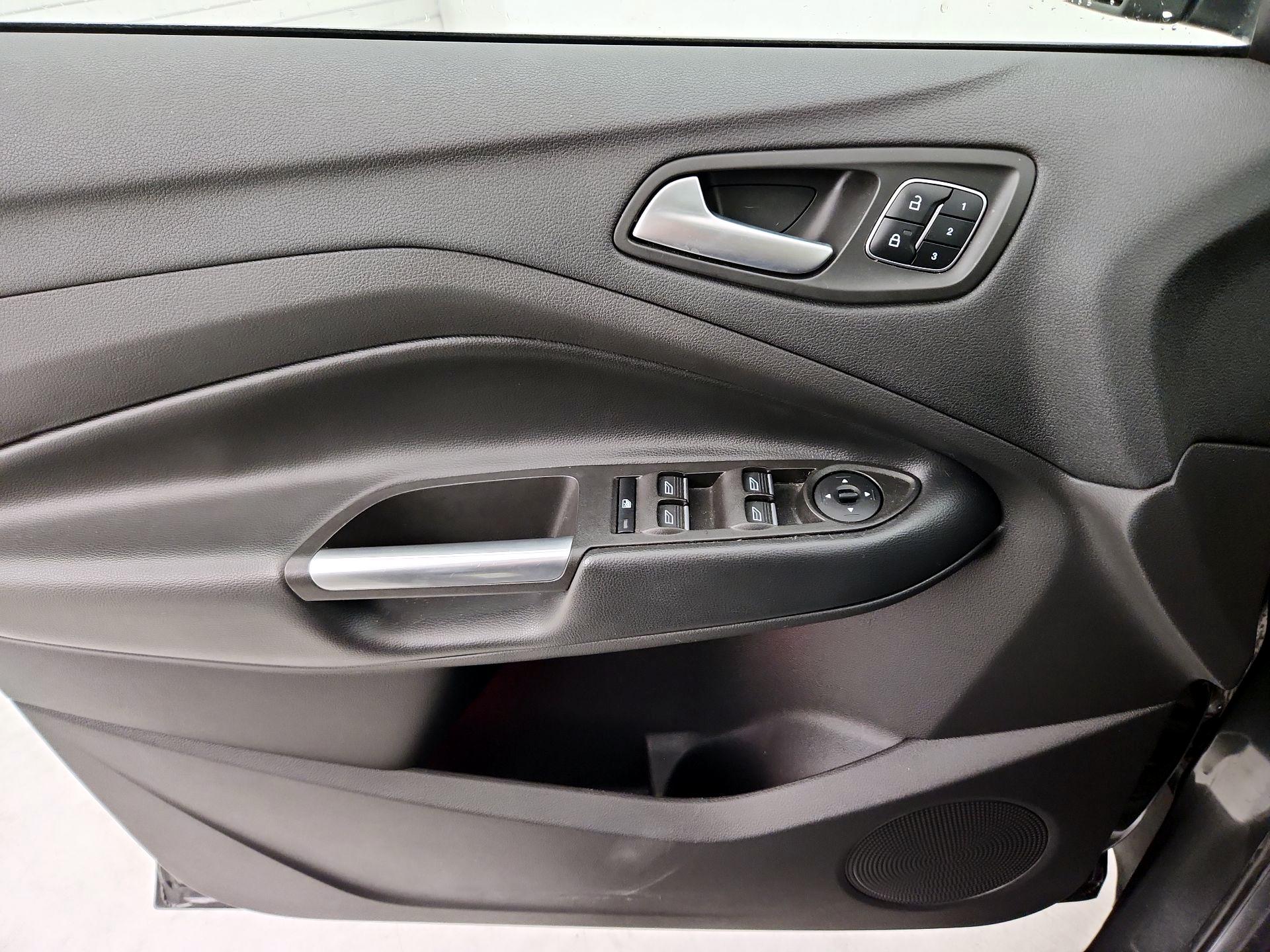 Thumbnail: 2019 Ford Escape - 12