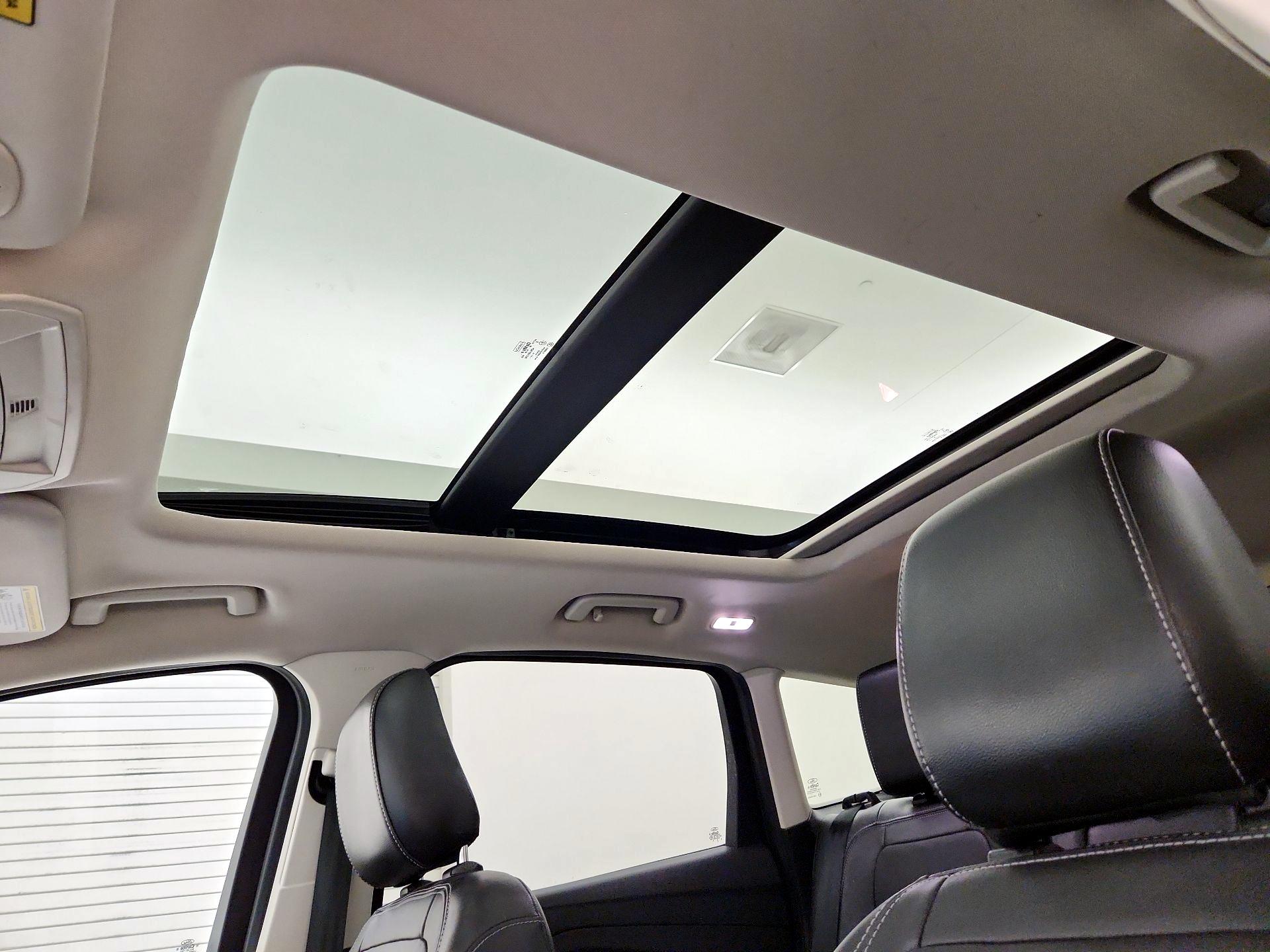 Thumbnail: 2019 Ford Escape - 20
