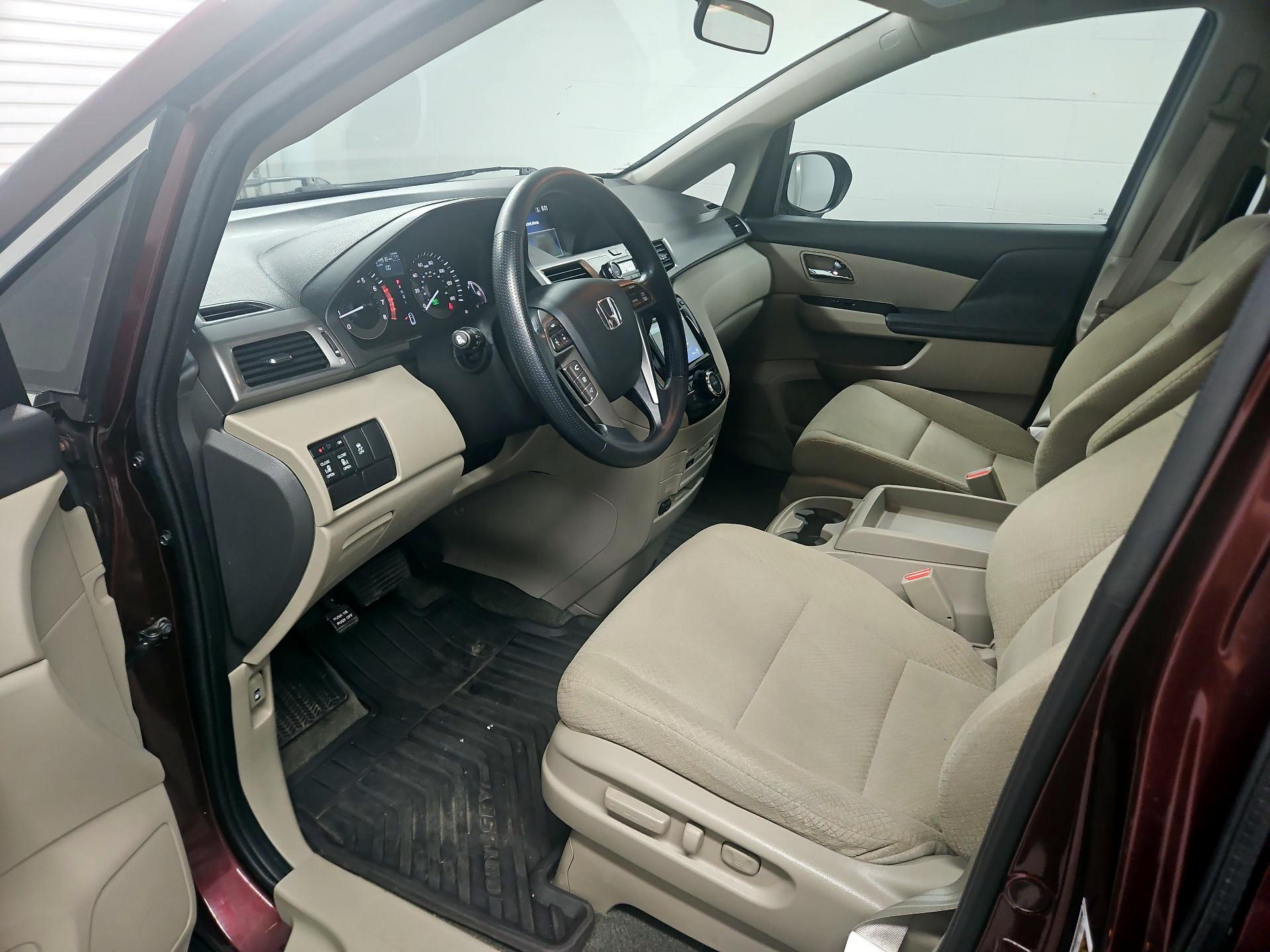Thumbnail: 2016 Honda Odyssey - 11