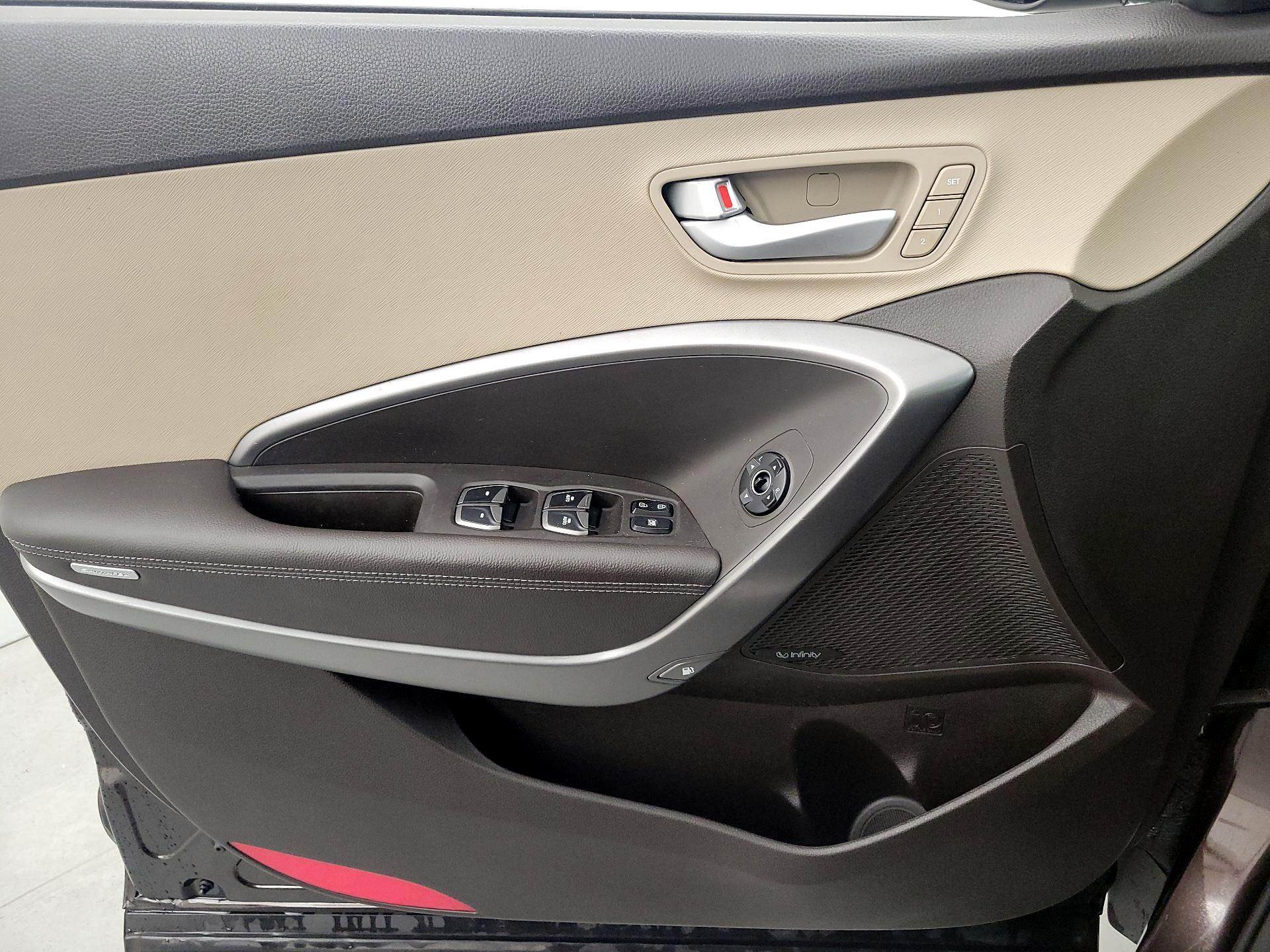 Thumbnail: 2016 Hyundai Santa Fe - 12