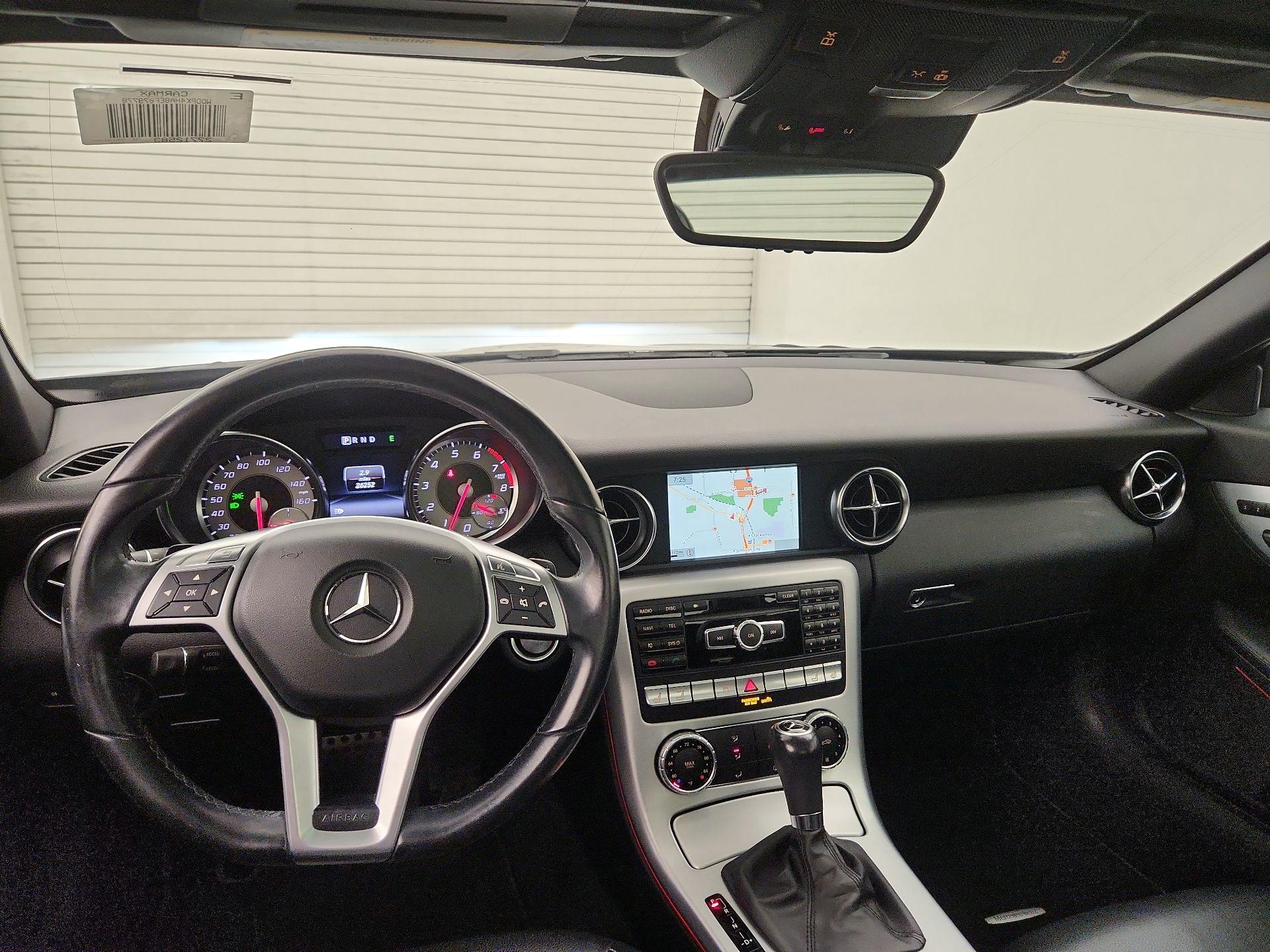 Thumbnail: 2014 Mercedes-Benz SLK - 9