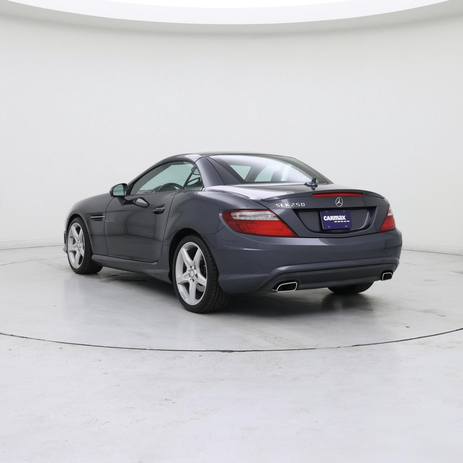 Thumbnail: 2014 Mercedes-Benz SLK - 2