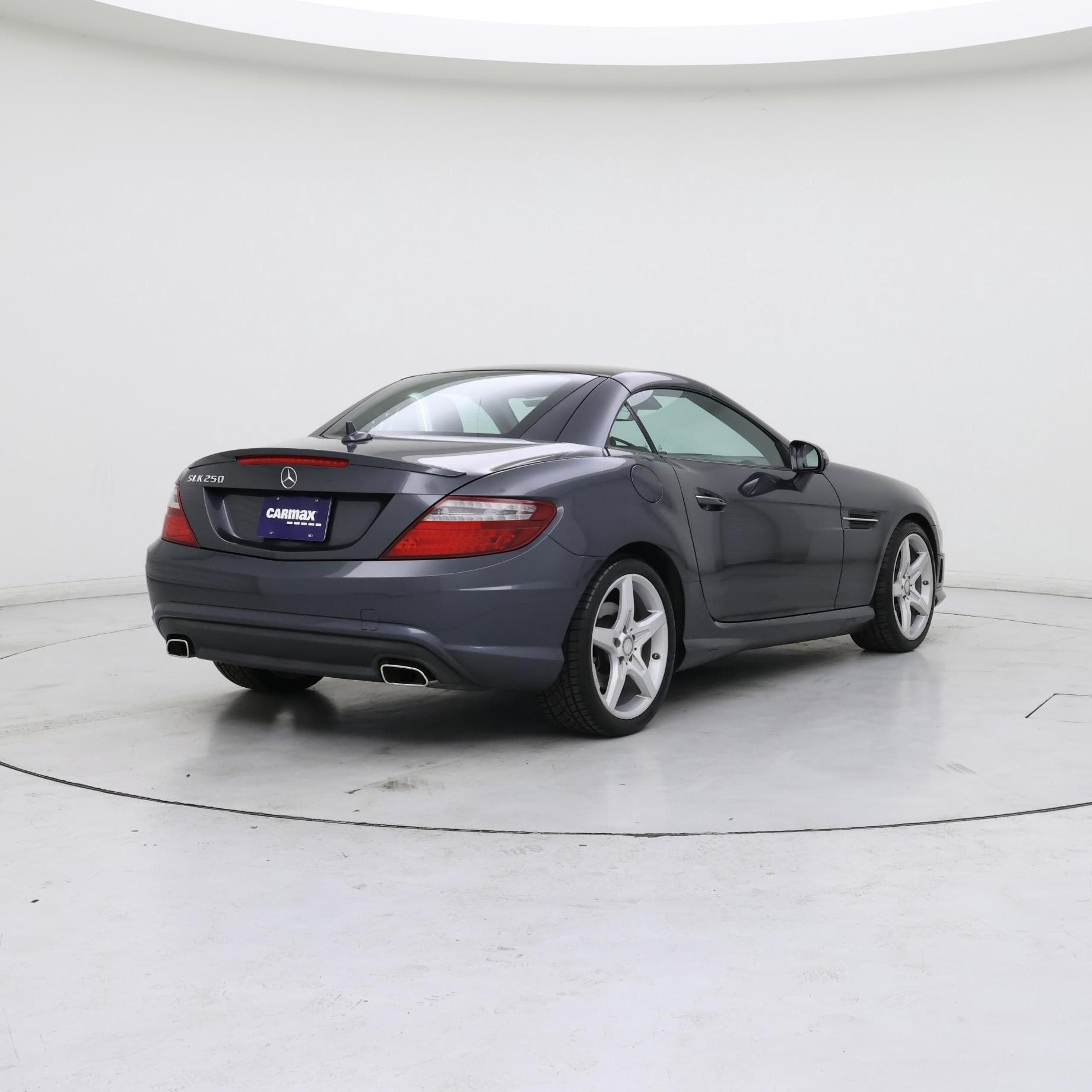 Thumbnail: 2014 Mercedes-Benz SLK - 8