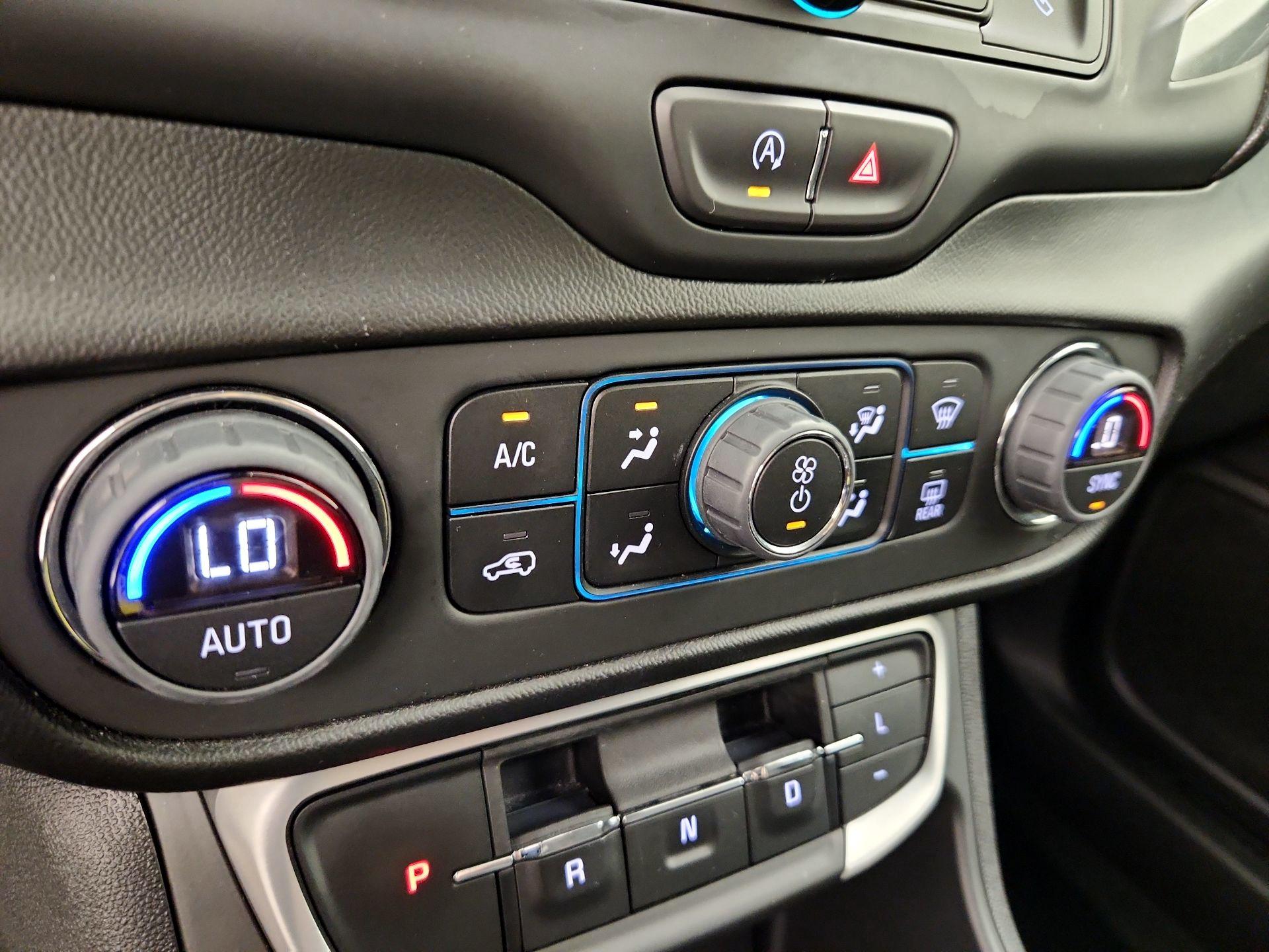 Thumbnail: 2022 GMC Terrain - 16