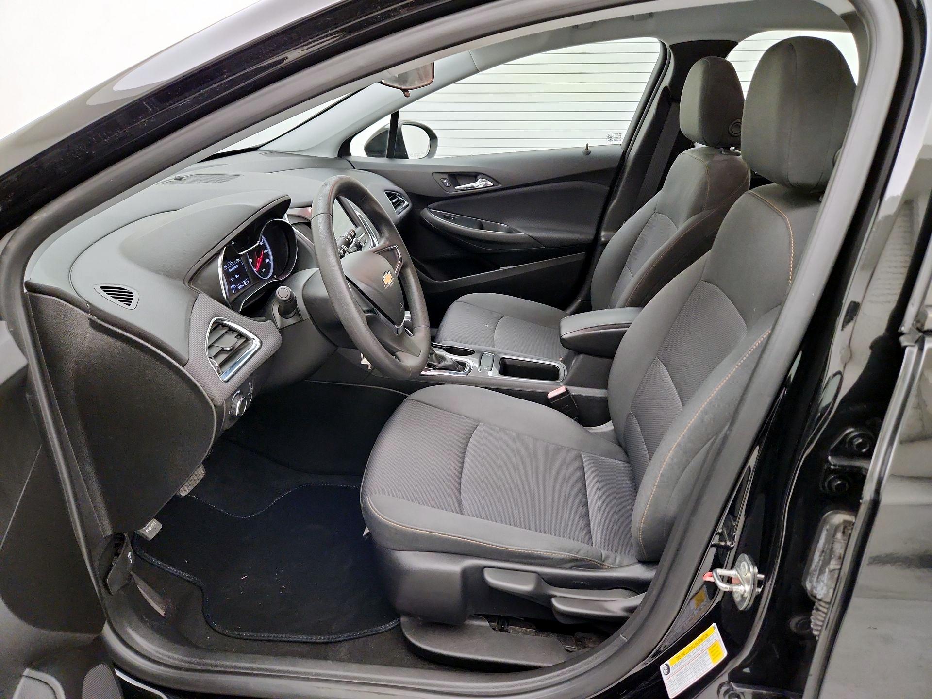 Thumbnail: 2019 Chevrolet Cruze - 11