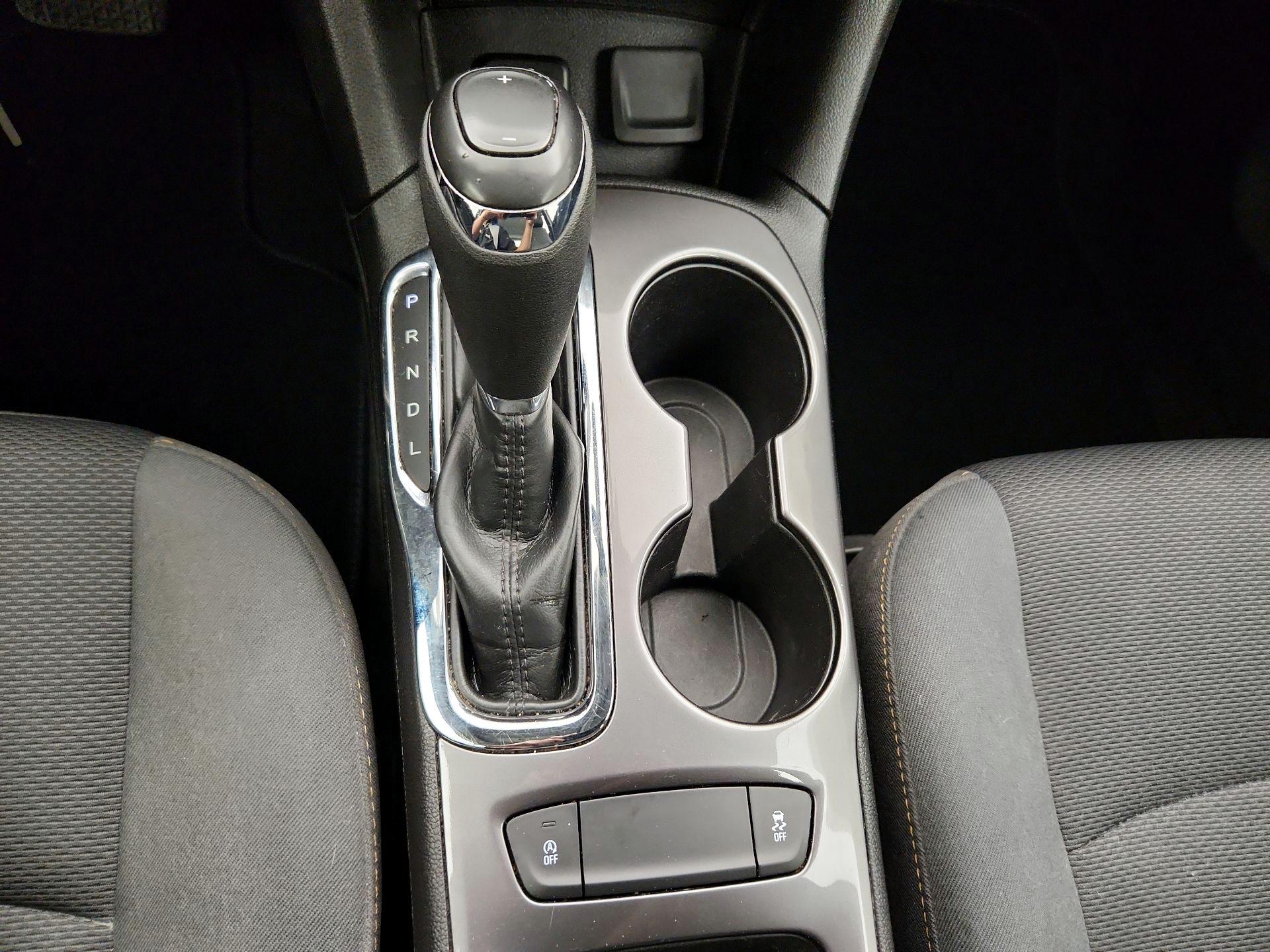 Thumbnail: 2019 Chevrolet Cruze - 17