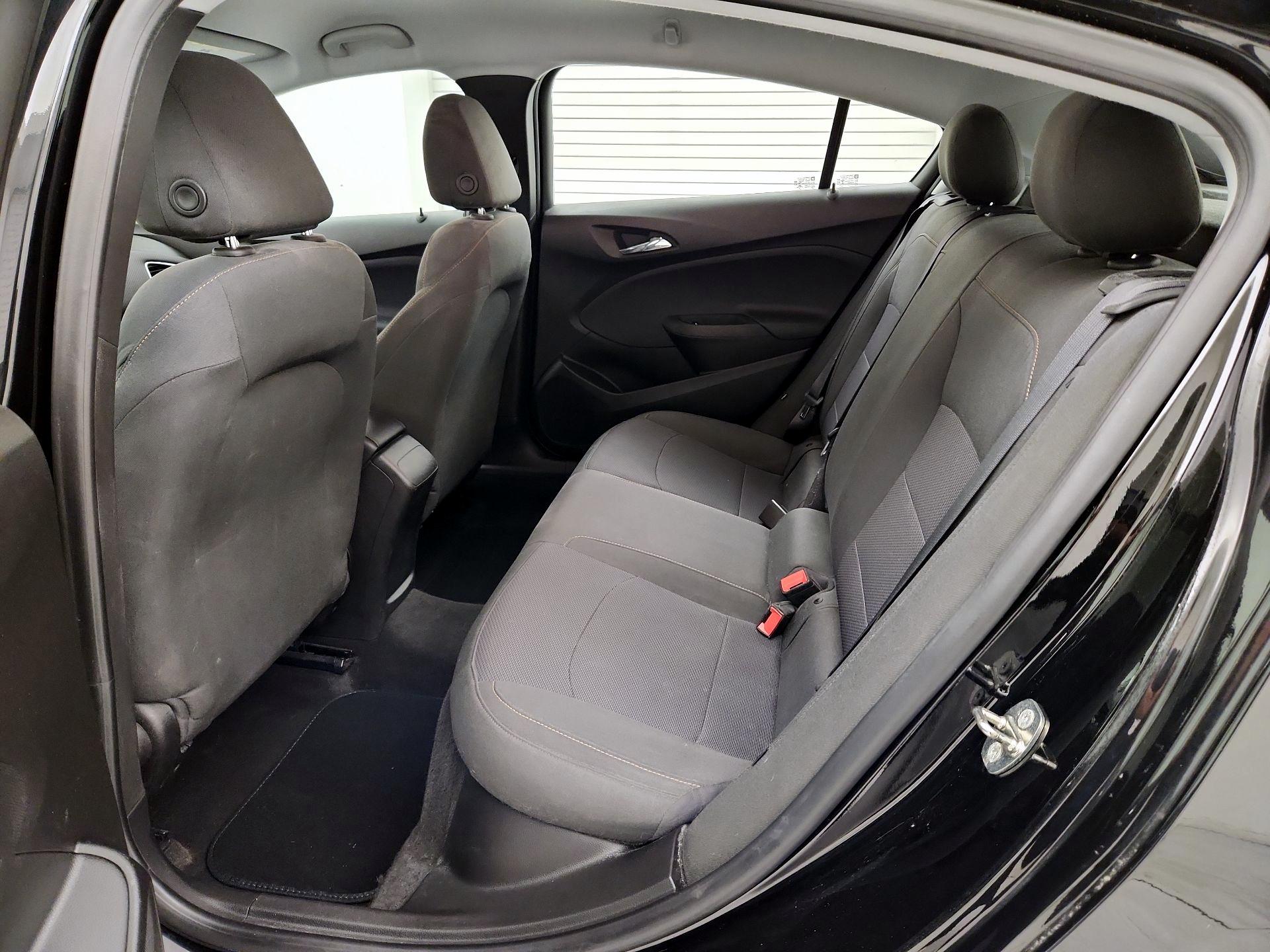 Thumbnail: 2019 Chevrolet Cruze - 19