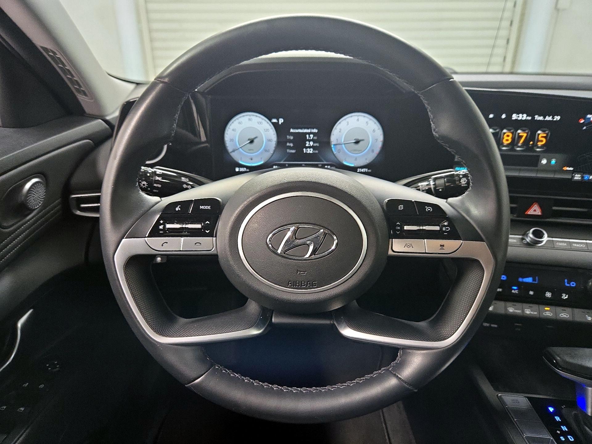 Thumbnail: 2022 Hyundai Elantra - 10