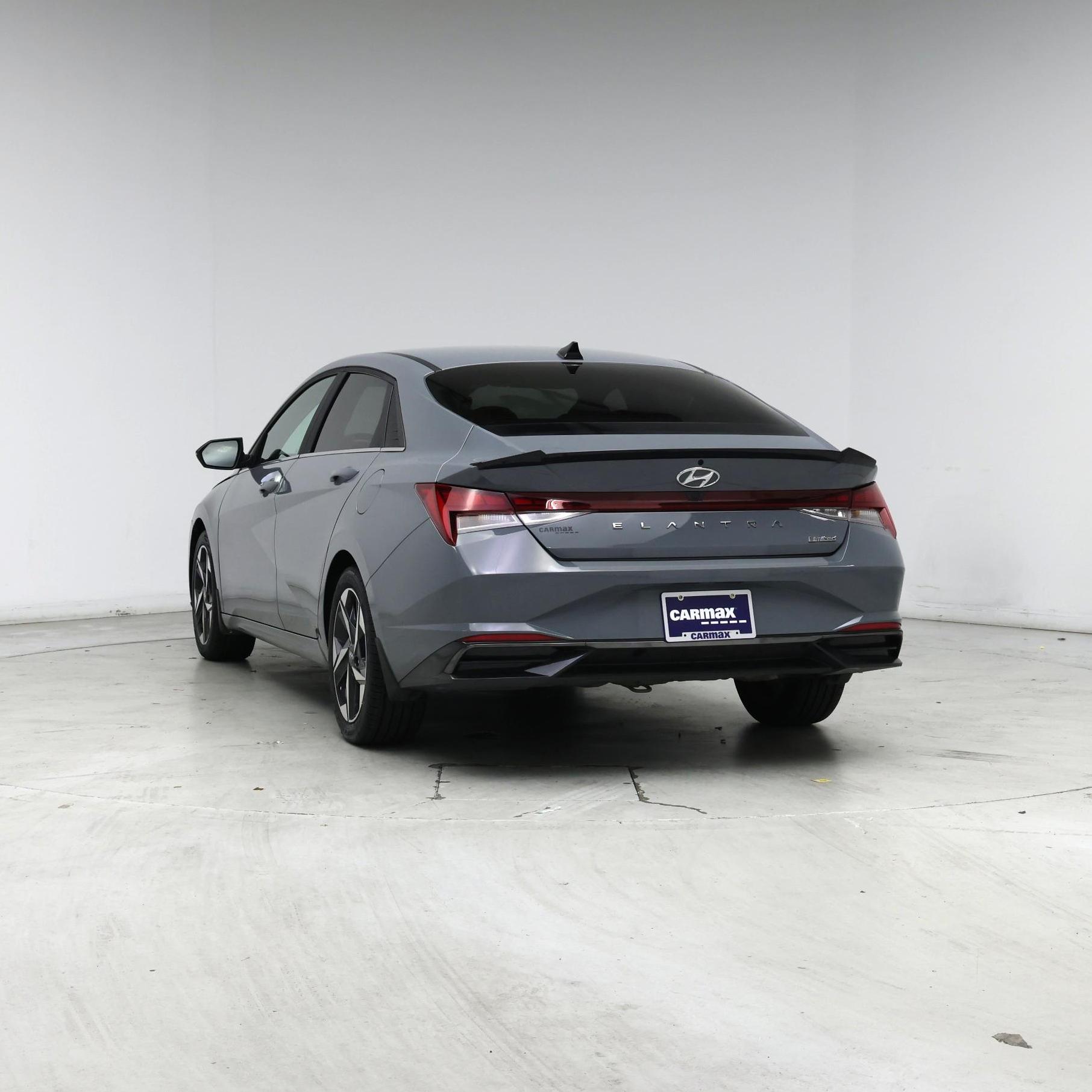 Thumbnail: 2022 Hyundai Elantra - 6