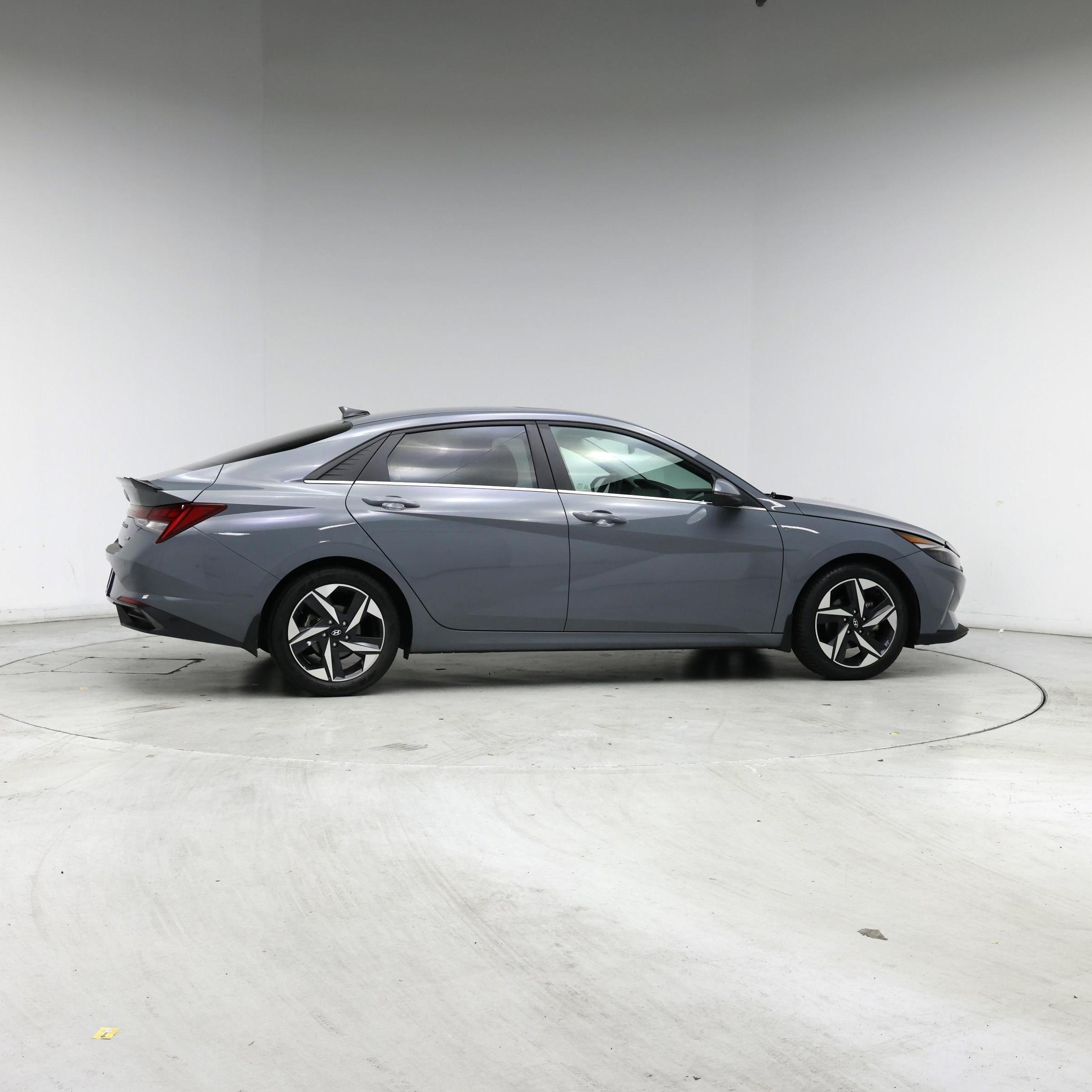 Thumbnail: 2022 Hyundai Elantra - 7
