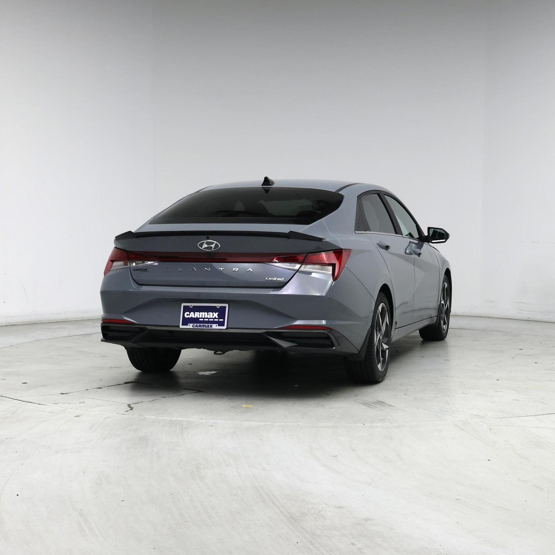 Thumbnail: 2022 Hyundai Elantra - 8