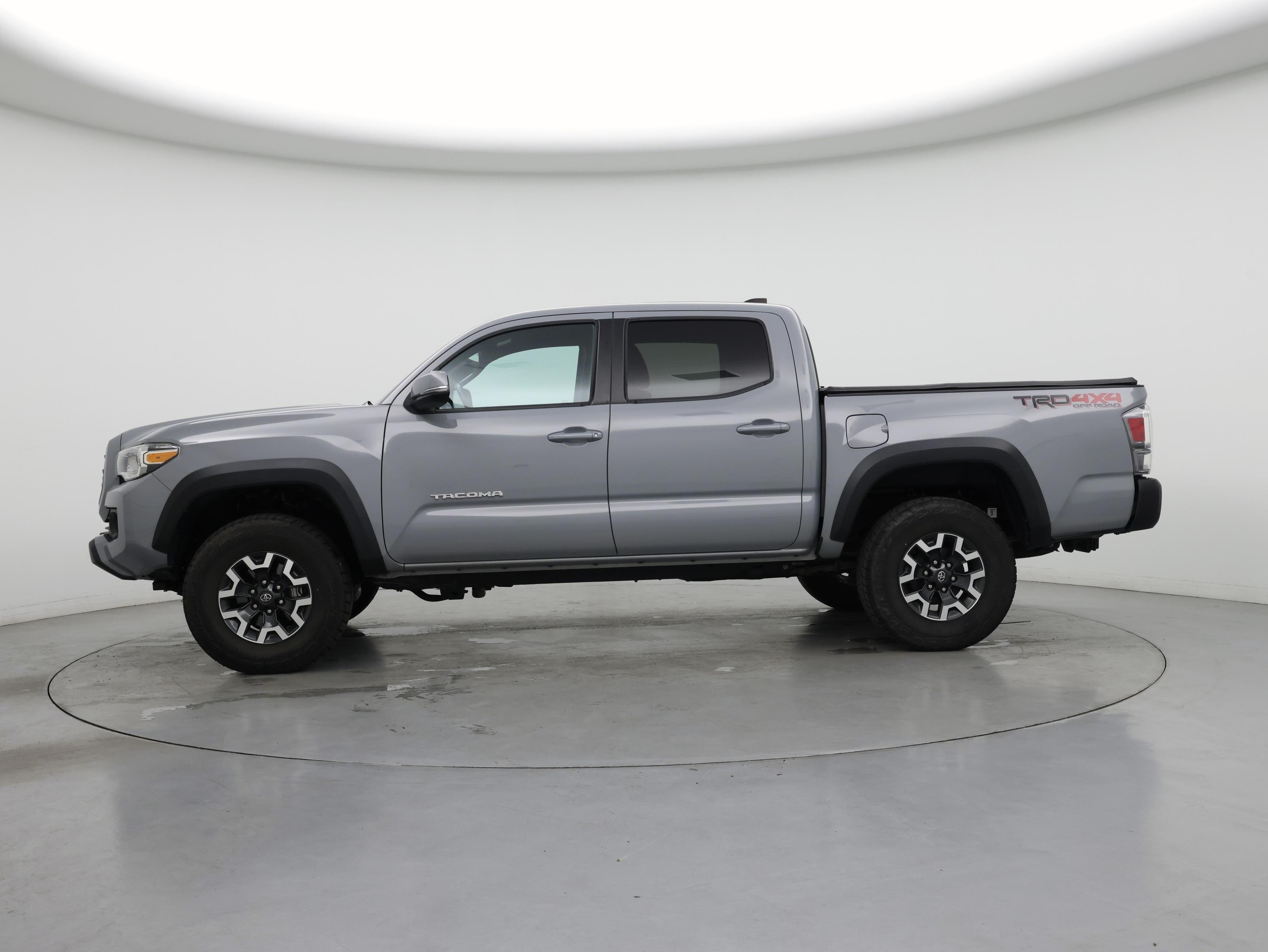 Thumbnail: 2021 Toyota Tacoma - 3