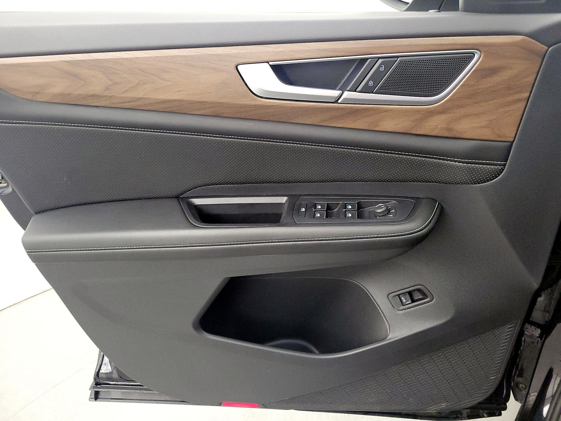 Thumbnail: 2024 Volkswagen Atlas - 12