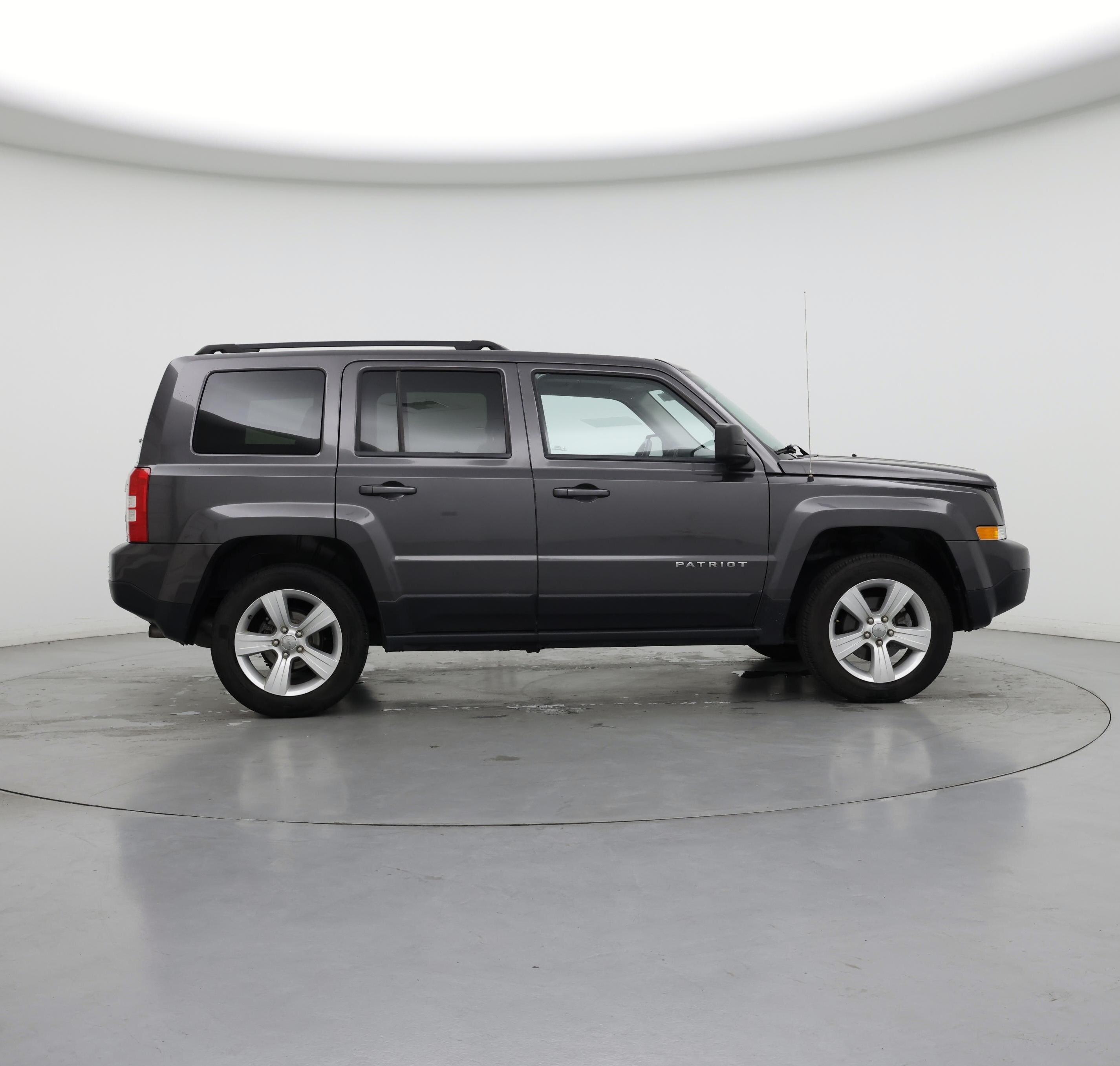 Thumbnail: 2016 Jeep Patriot - 7