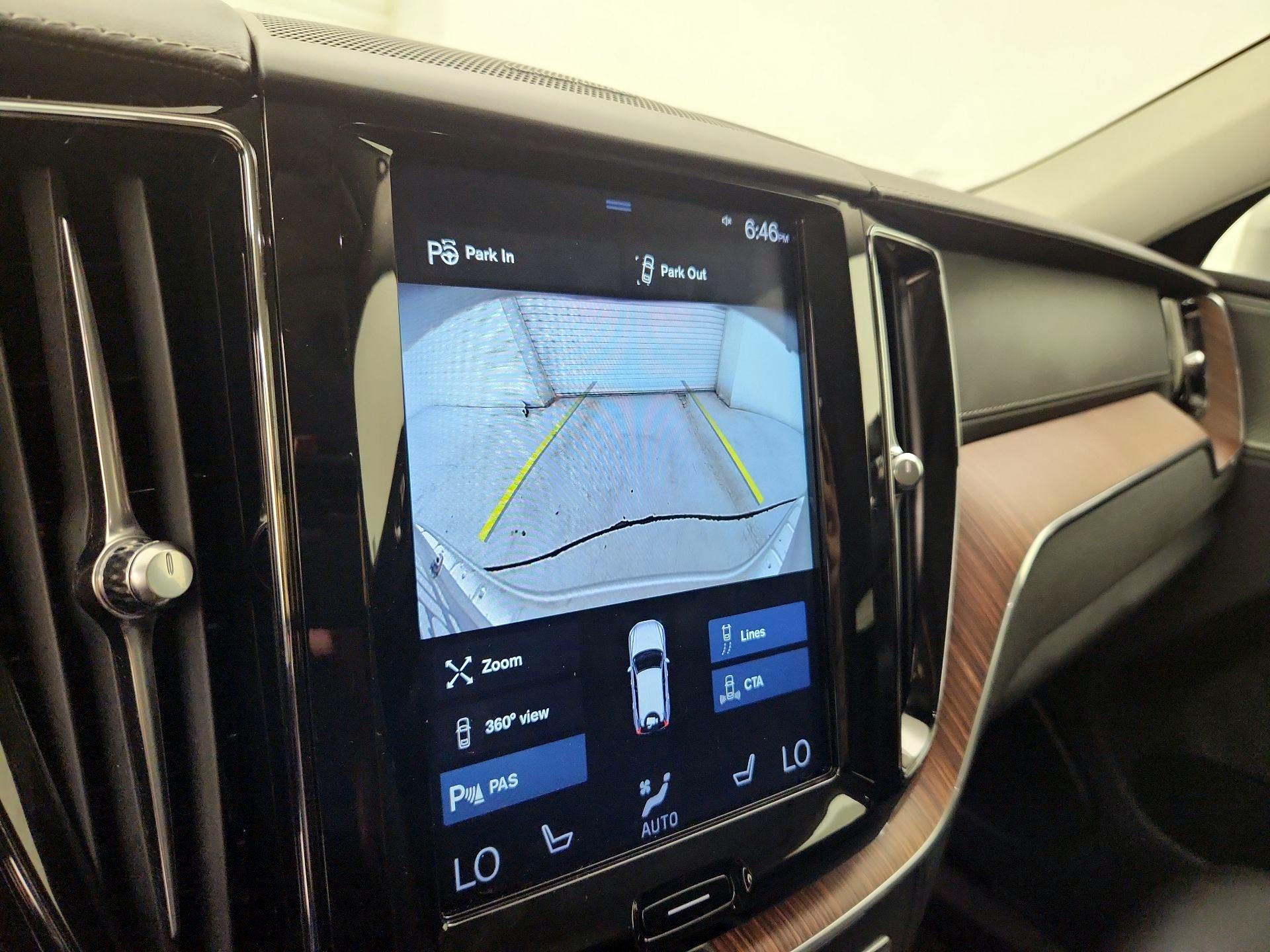 Thumbnail: 2020 Volvo XC60 - 14