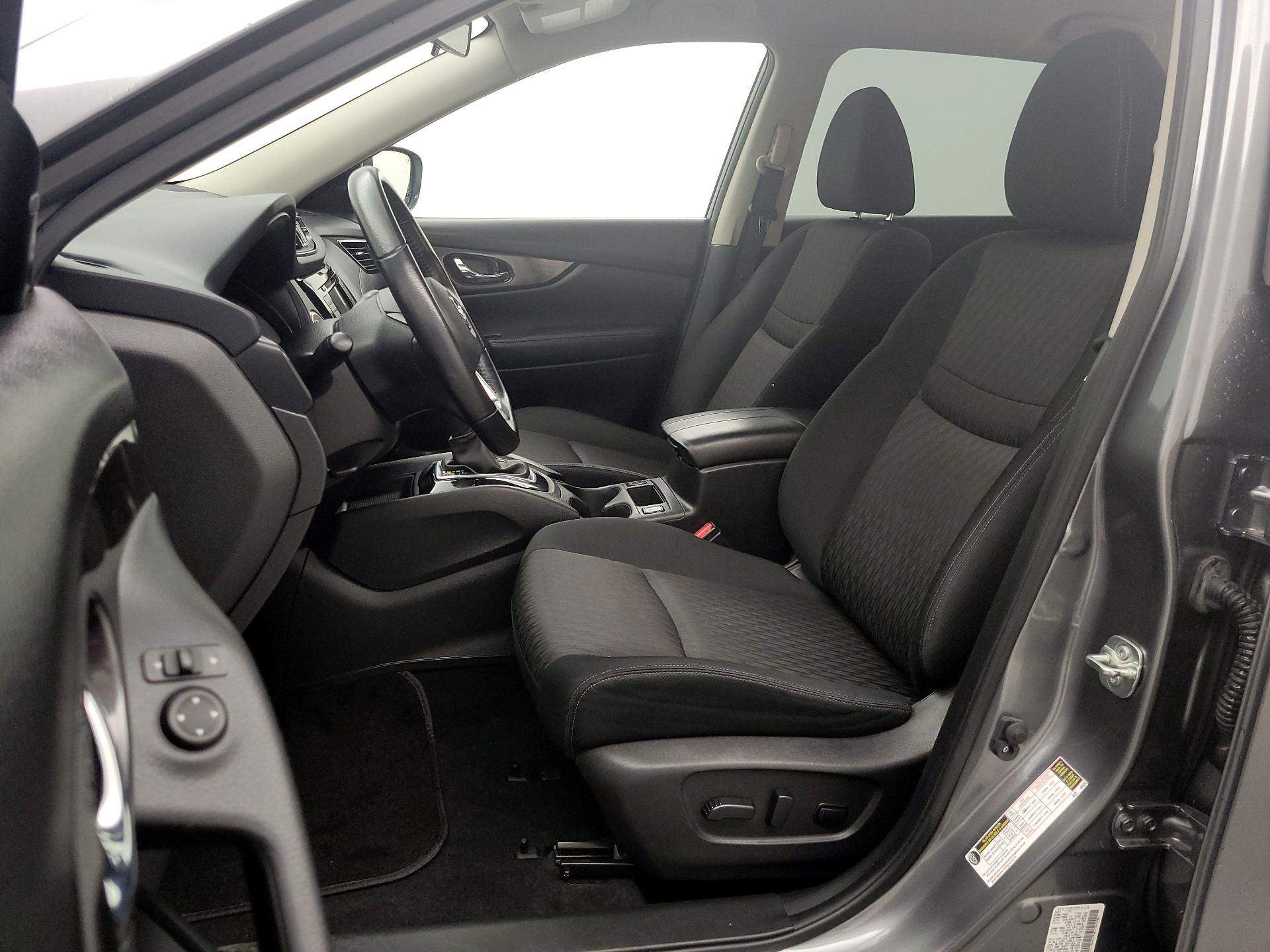 Thumbnail: 2020 Nissan Rogue - 11