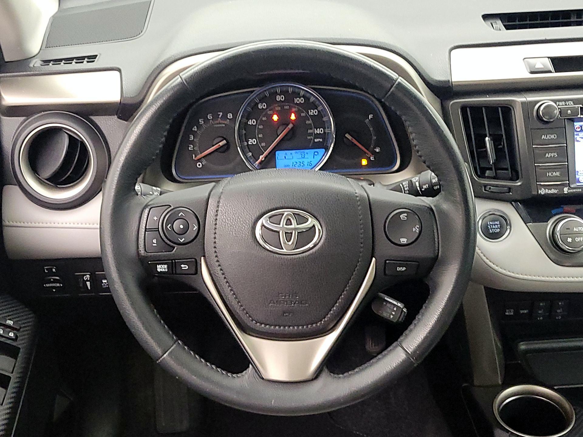 Thumbnail: 2015 Toyota RAV4 - 10