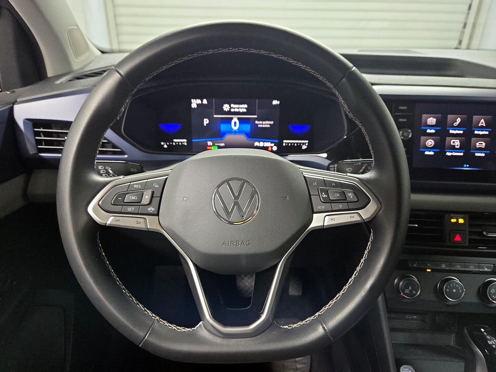 Thumbnail: 2022 Volkswagen Taos - 10