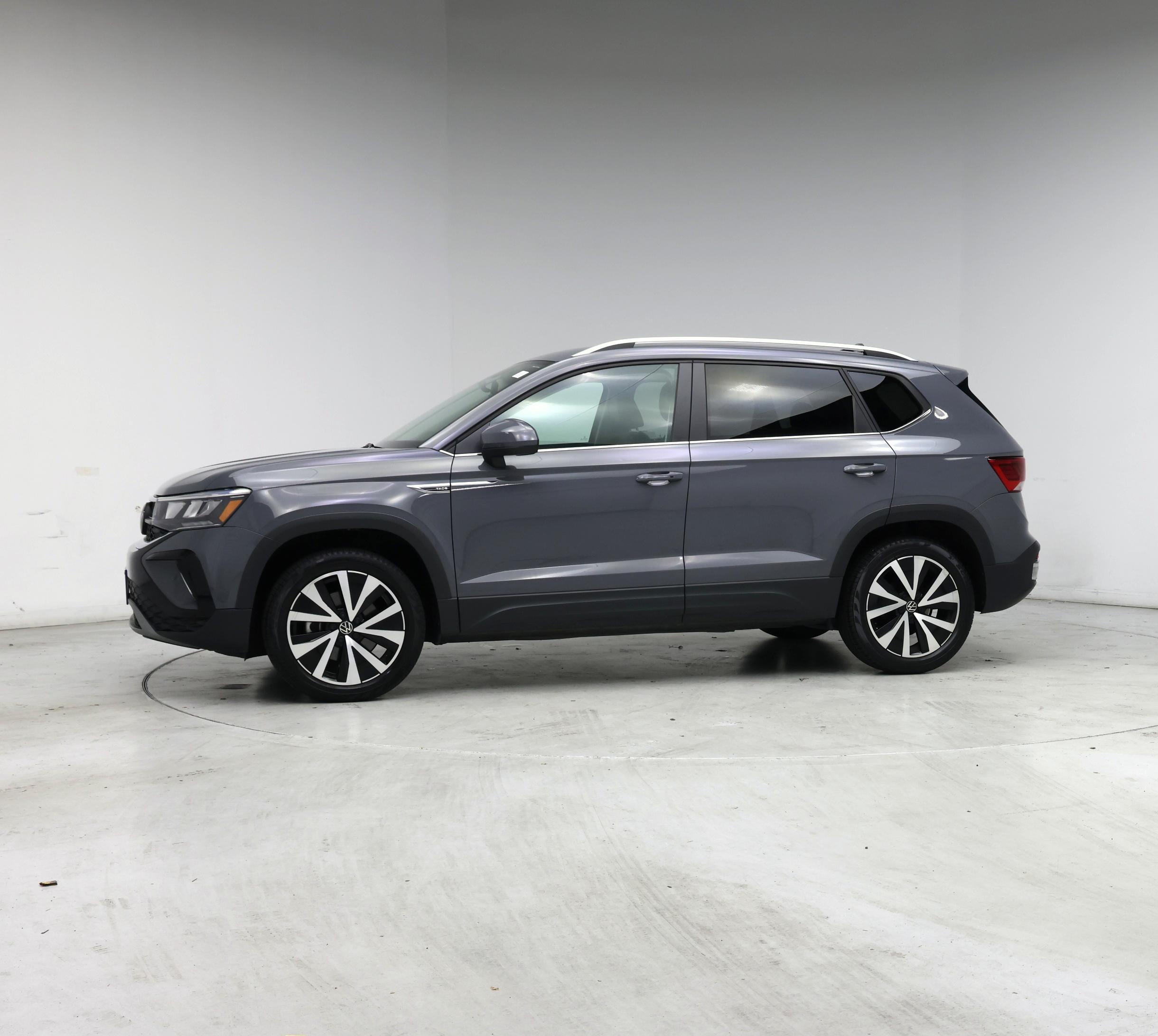 Thumbnail: 2022 Volkswagen Taos - 3