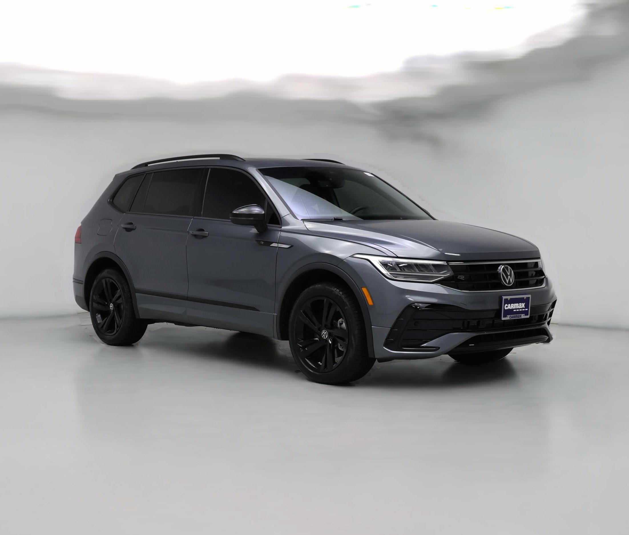 Thumbnail: 2023 Volkswagen Tiguan - 1