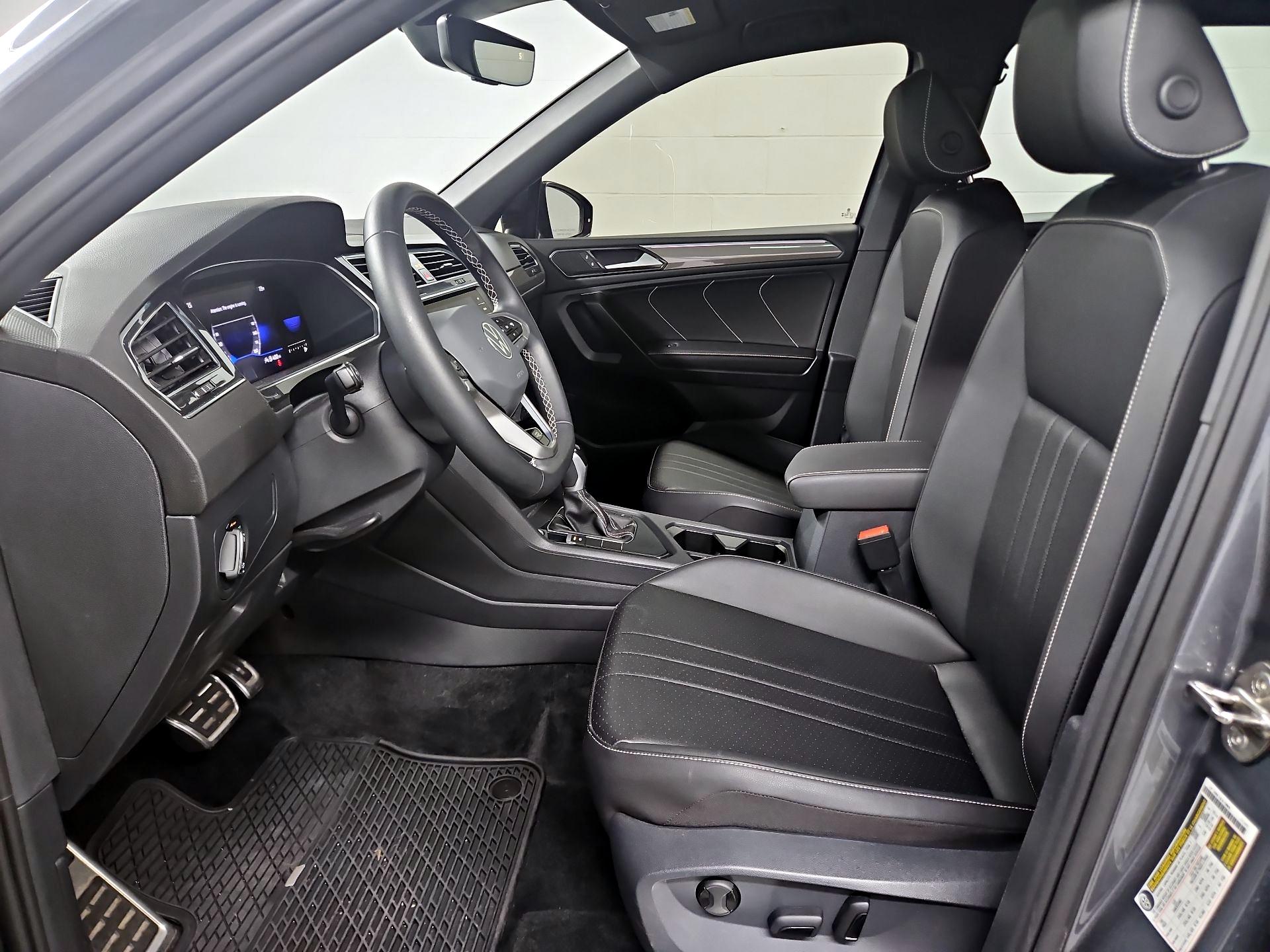 Thumbnail: 2023 Volkswagen Tiguan - 11