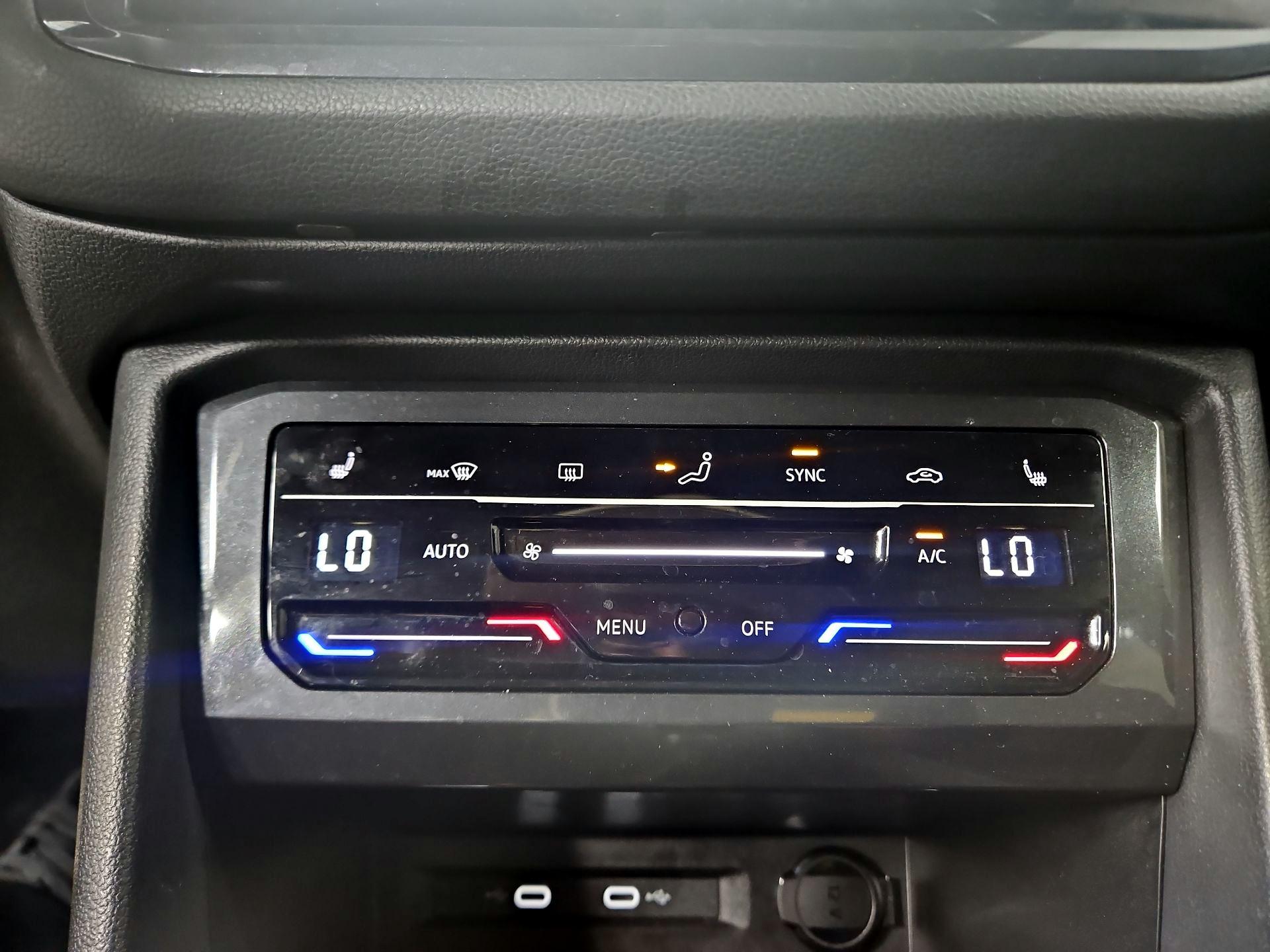 Thumbnail: 2023 Volkswagen Tiguan - 16