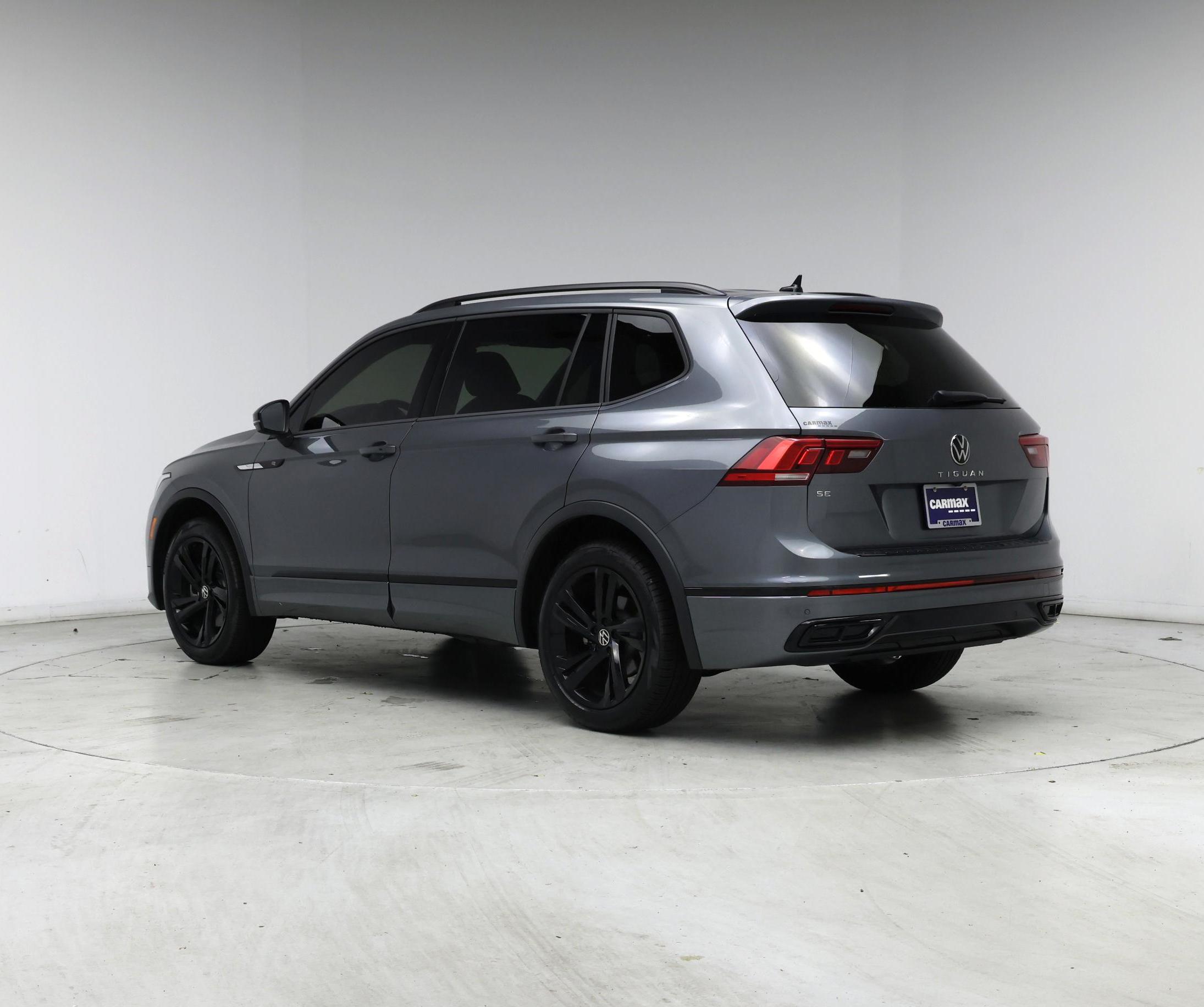 Thumbnail: 2023 Volkswagen Tiguan - 2