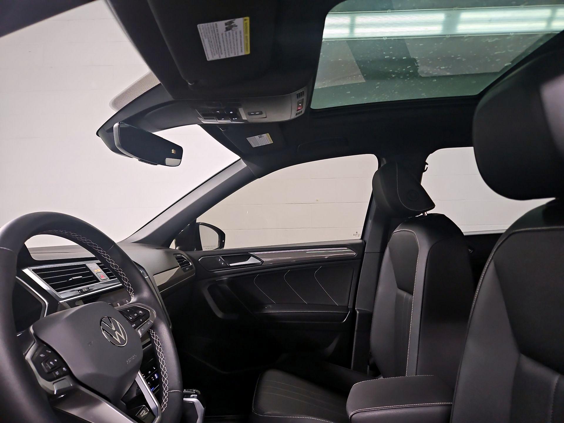 Thumbnail: 2023 Volkswagen Tiguan - 19