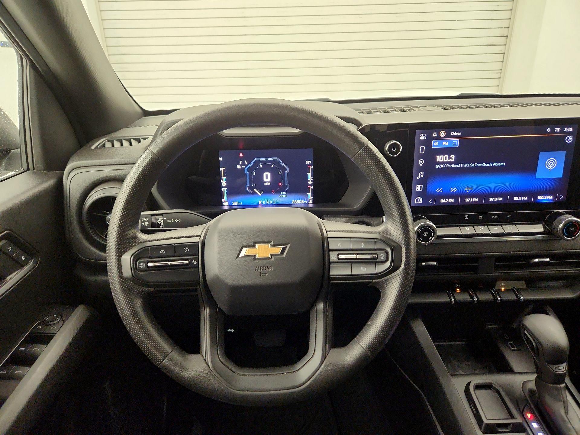 Thumbnail: 2023 Chevrolet Colorado - 10